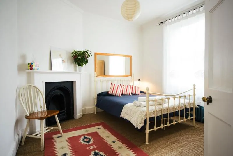 Bedroom, Bed in Percy Place Bath