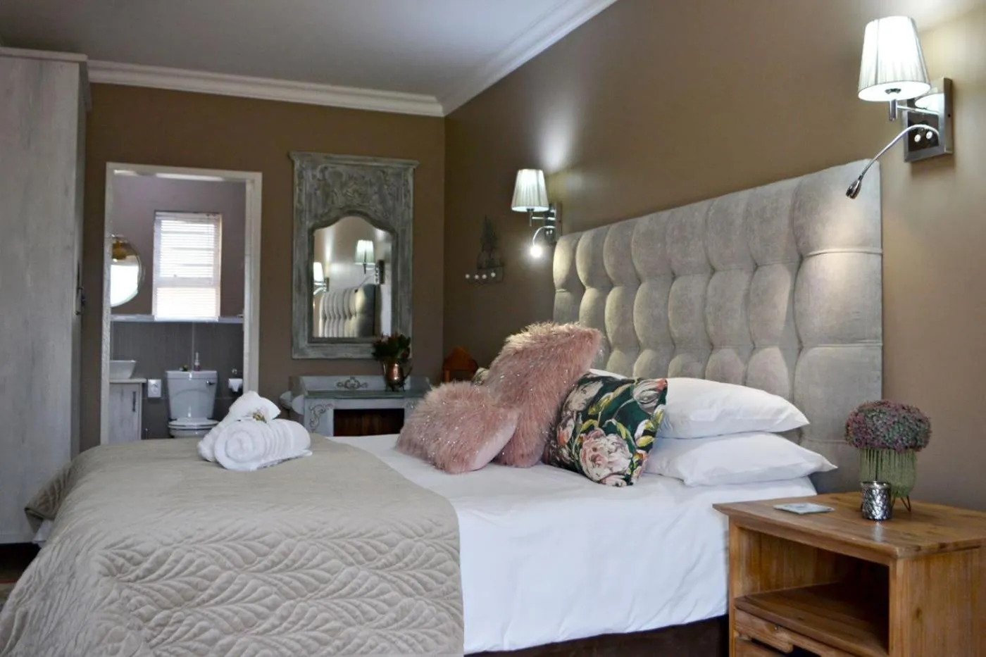 Bedroom, Bed in Bokmakierie Gastehuis Emalahleni Pty Ltd