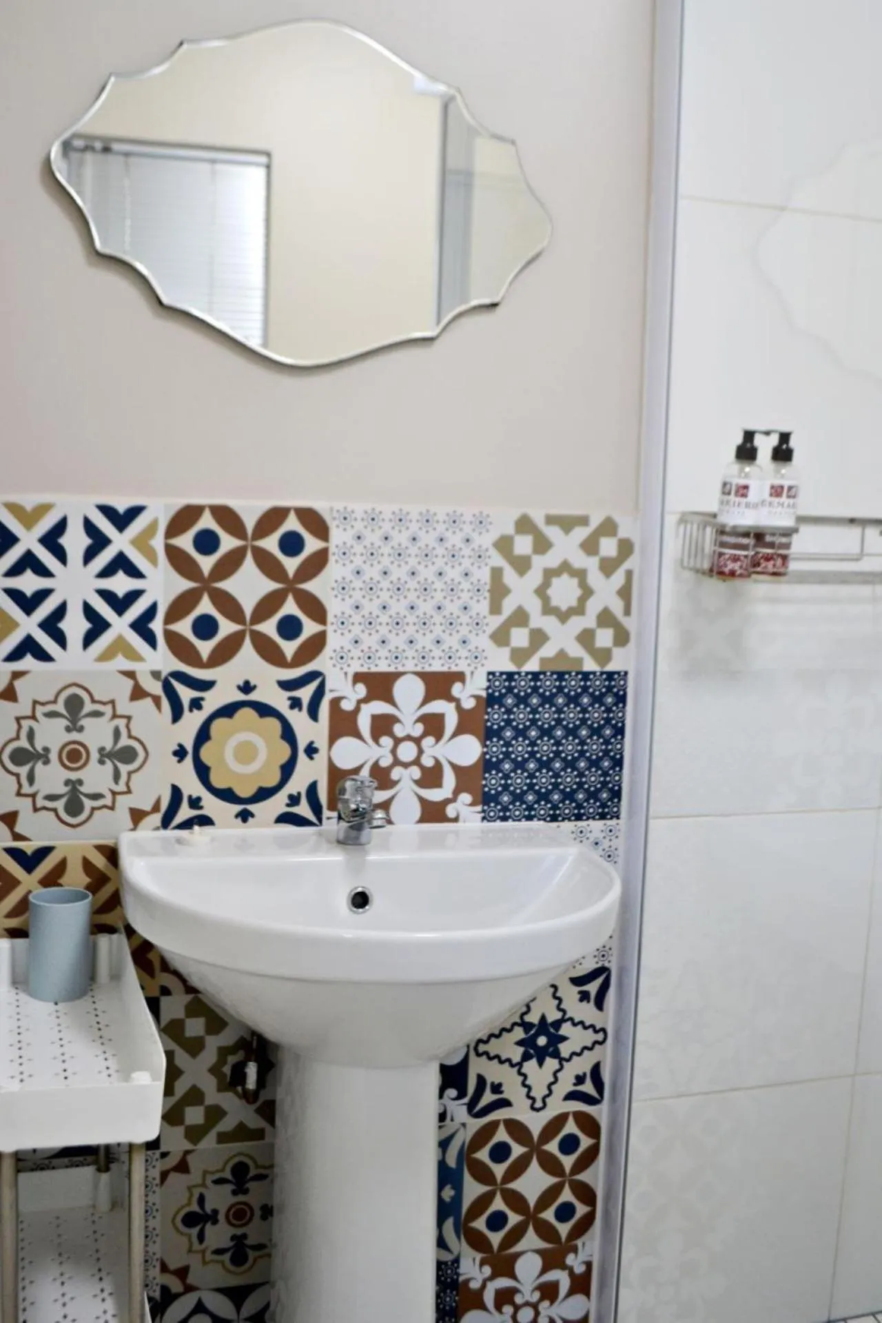 Shower in Bokmakierie Gastehuis Emalahleni Pty Ltd