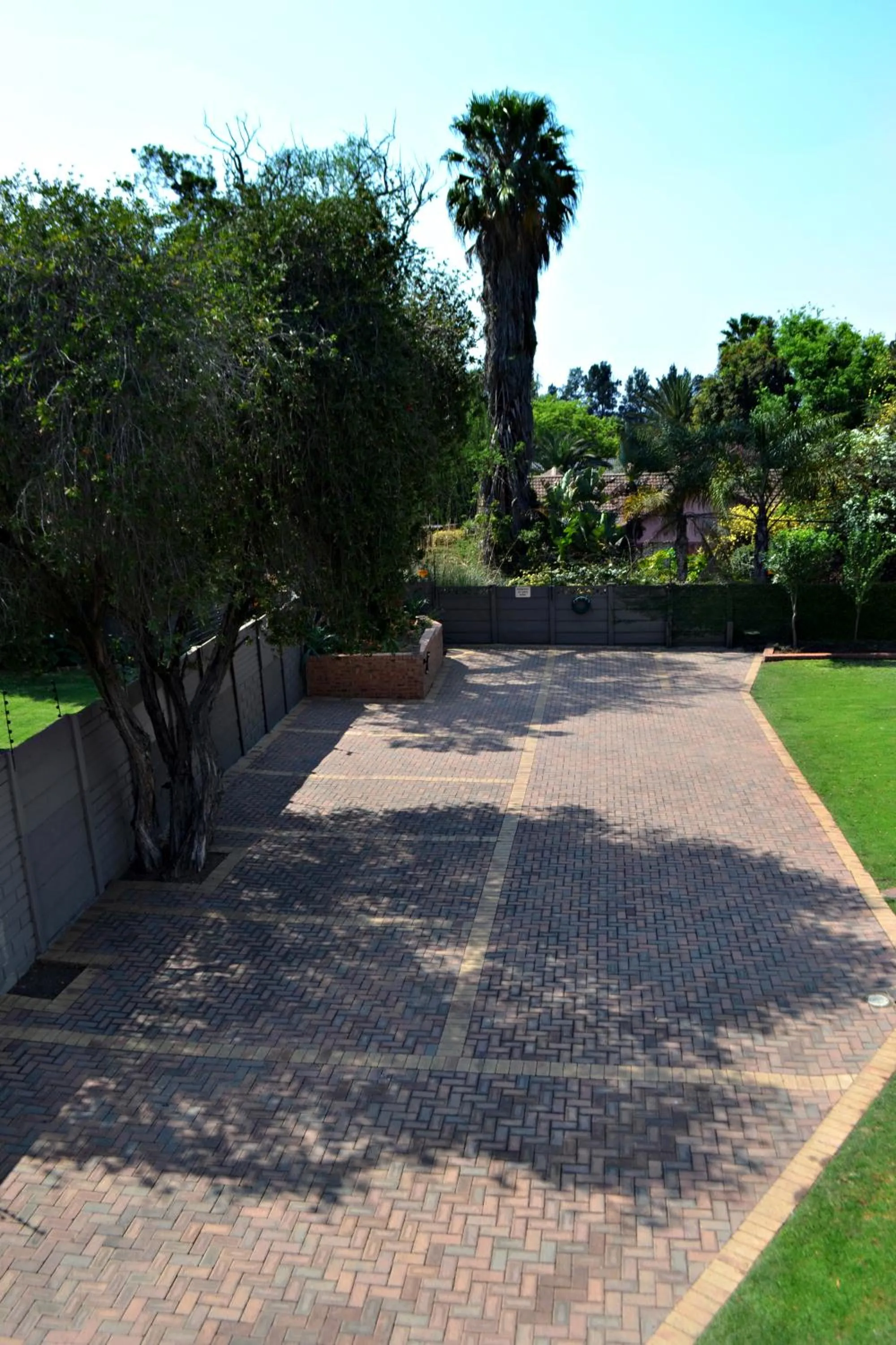 Parking in Bokmakierie Gastehuis Emalahleni Pty Ltd