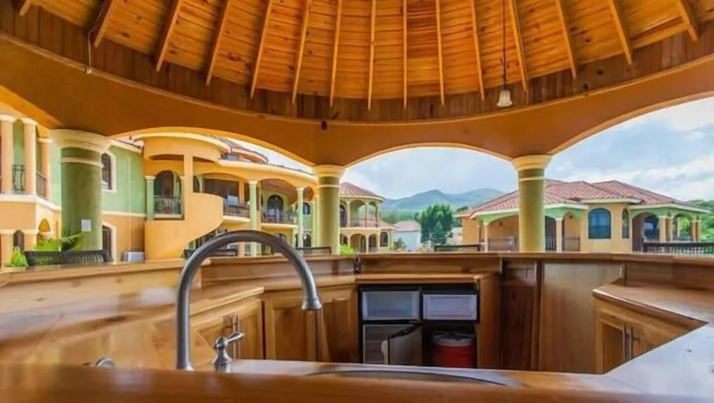 Lounge or bar in Milbrooks Resort Jamaica