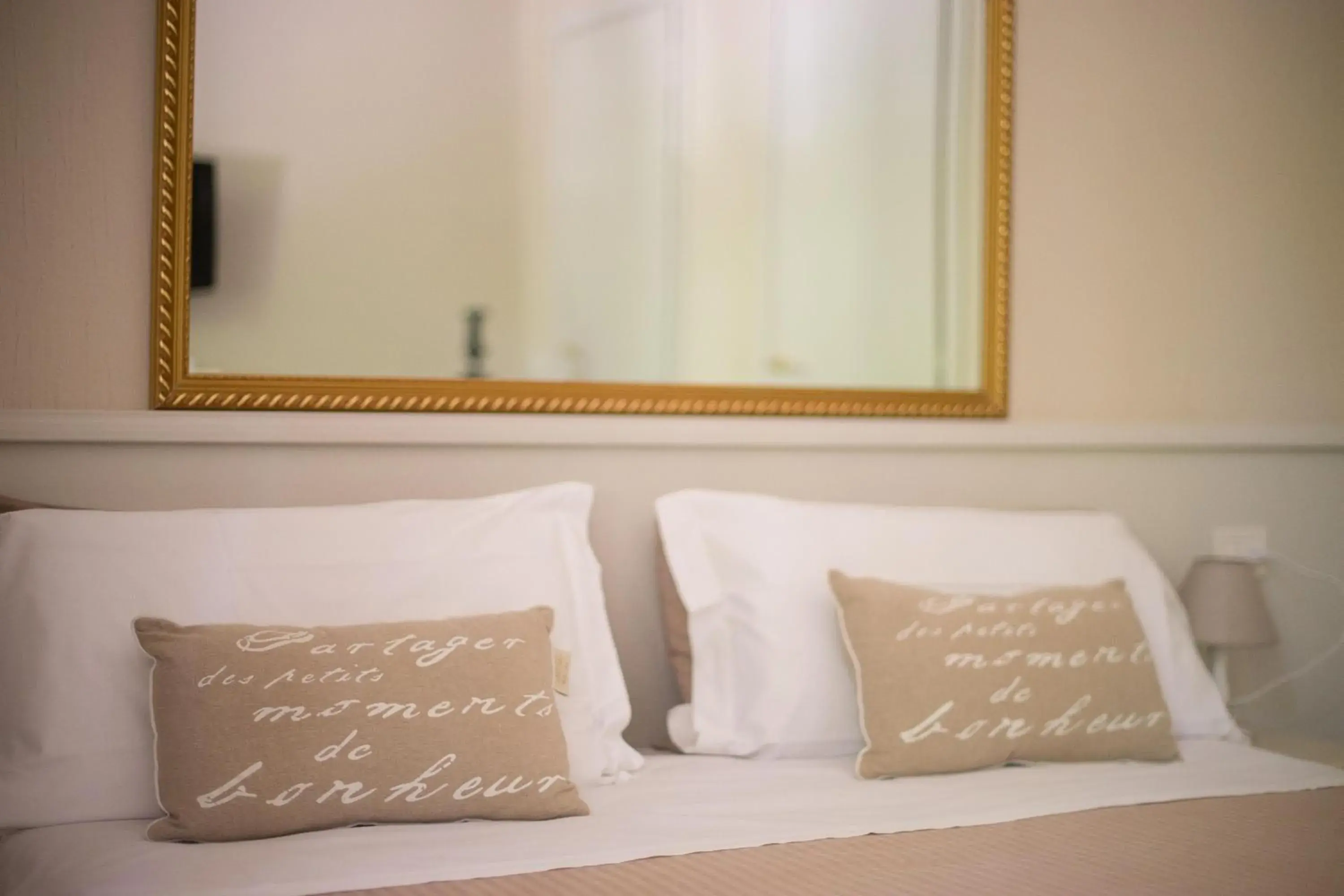 Double Room with Private Bathroom - single occupancy in B&B Le Grazie Double Room with Private Bathroom - single occupancy in B&B Le Grazie