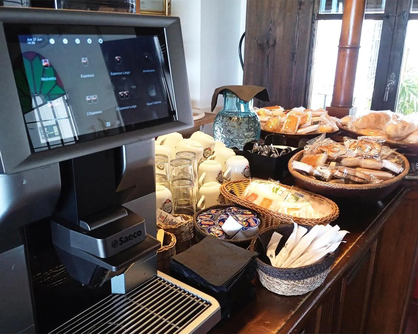 Coffee/tea facilities in ON Acebuchal 23