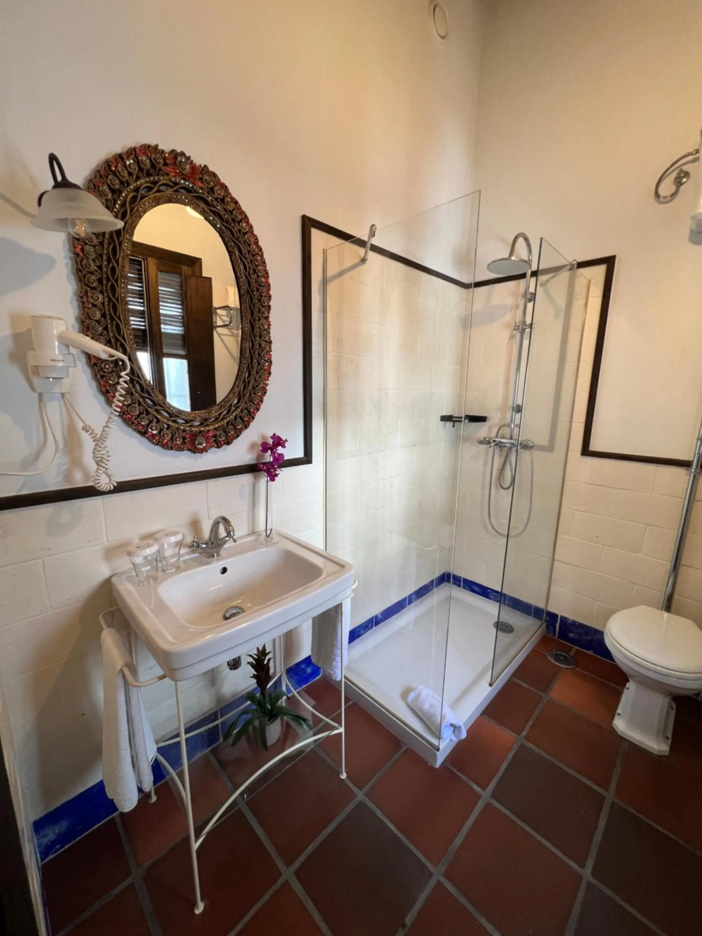 Bathroom in ON Acebuchal 23