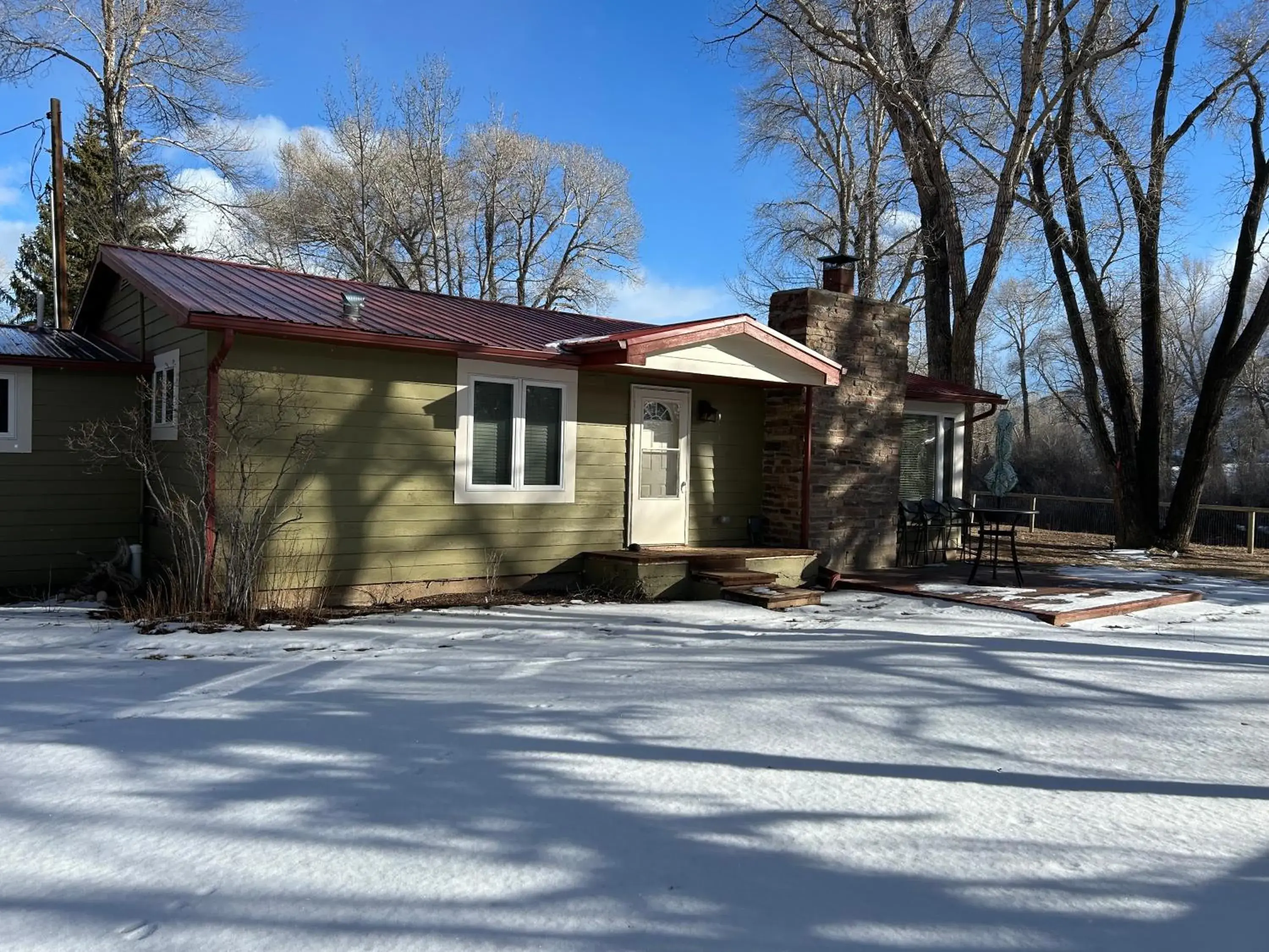 Property building in Chinook Winds Lodge Property building in Chinook Winds Lodge