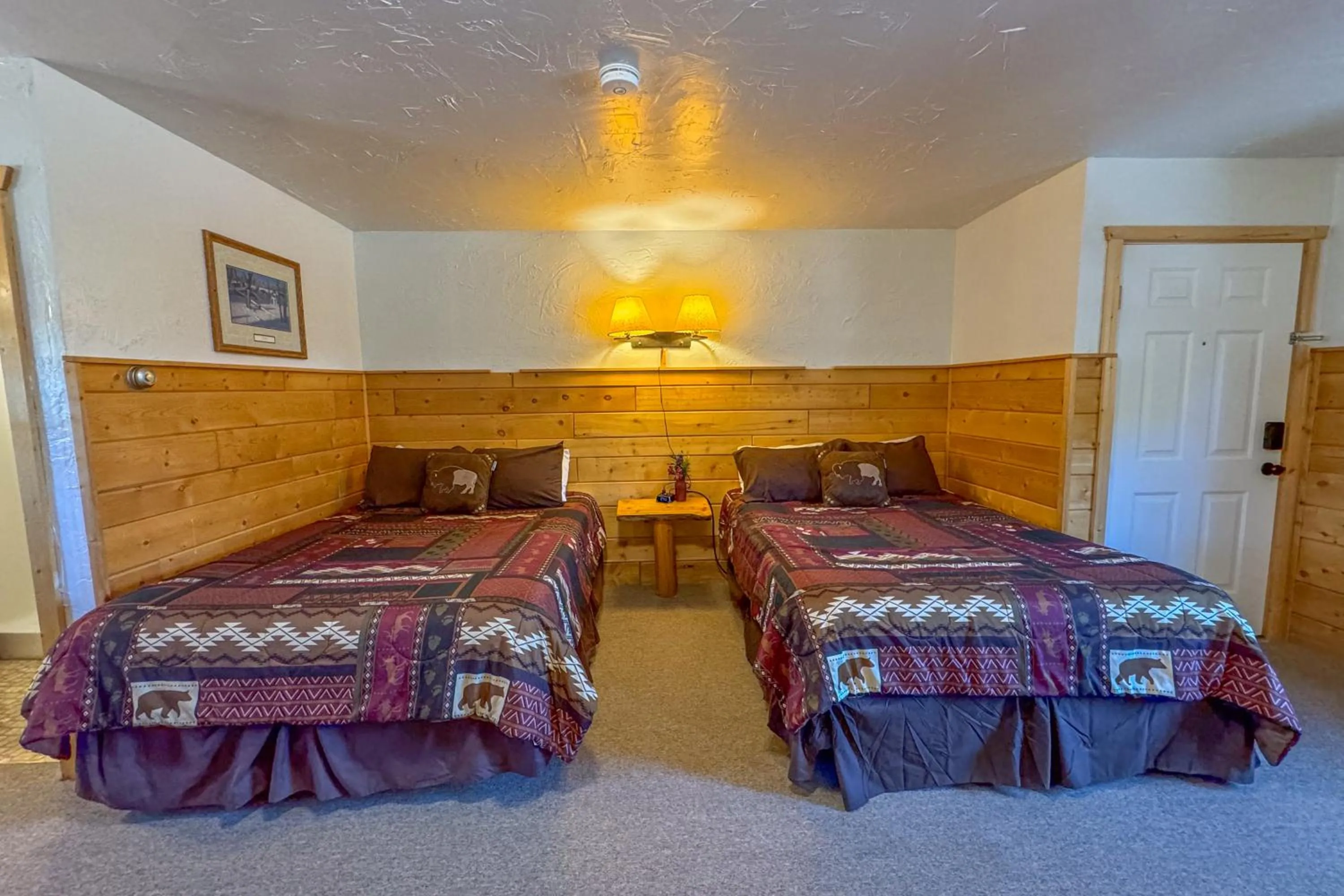 Bed in Chinook Winds Lodge