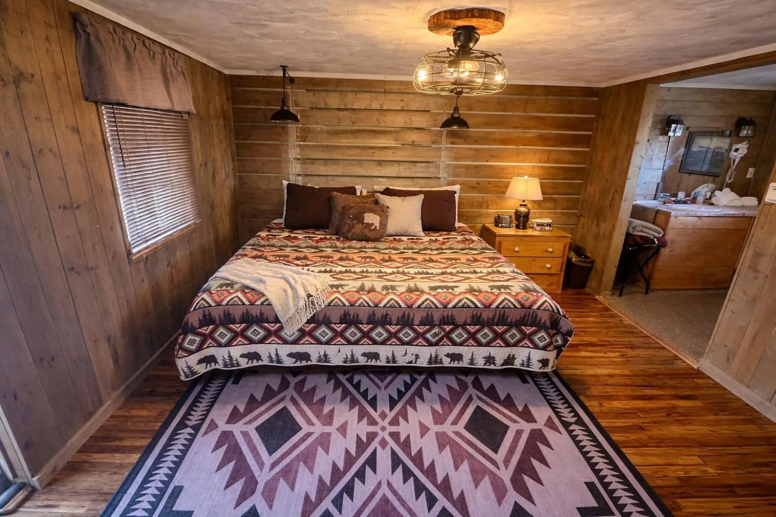 Bed in Chinook Winds Lodge