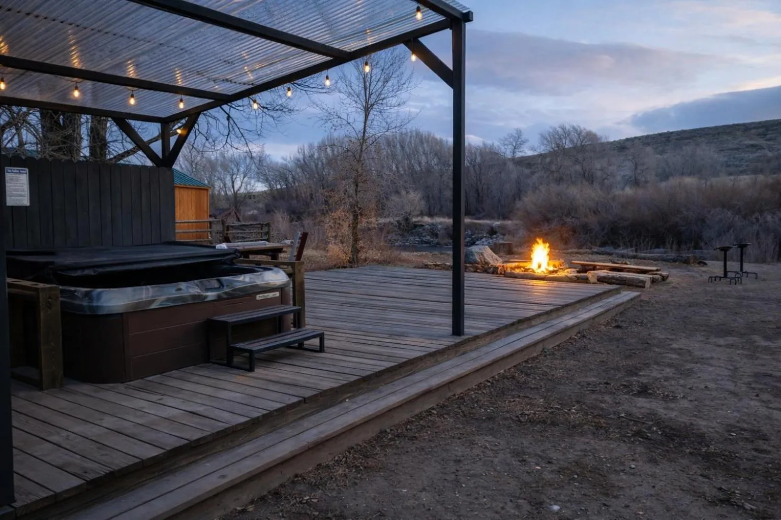 Hot Tub in Chinook Winds Lodge