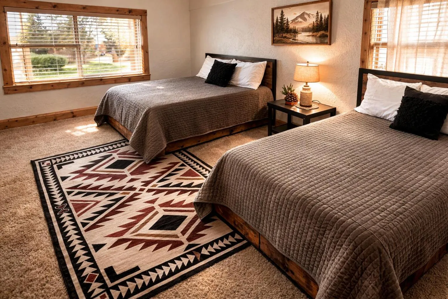 Bedroom, Bed in Chinook Winds Lodge