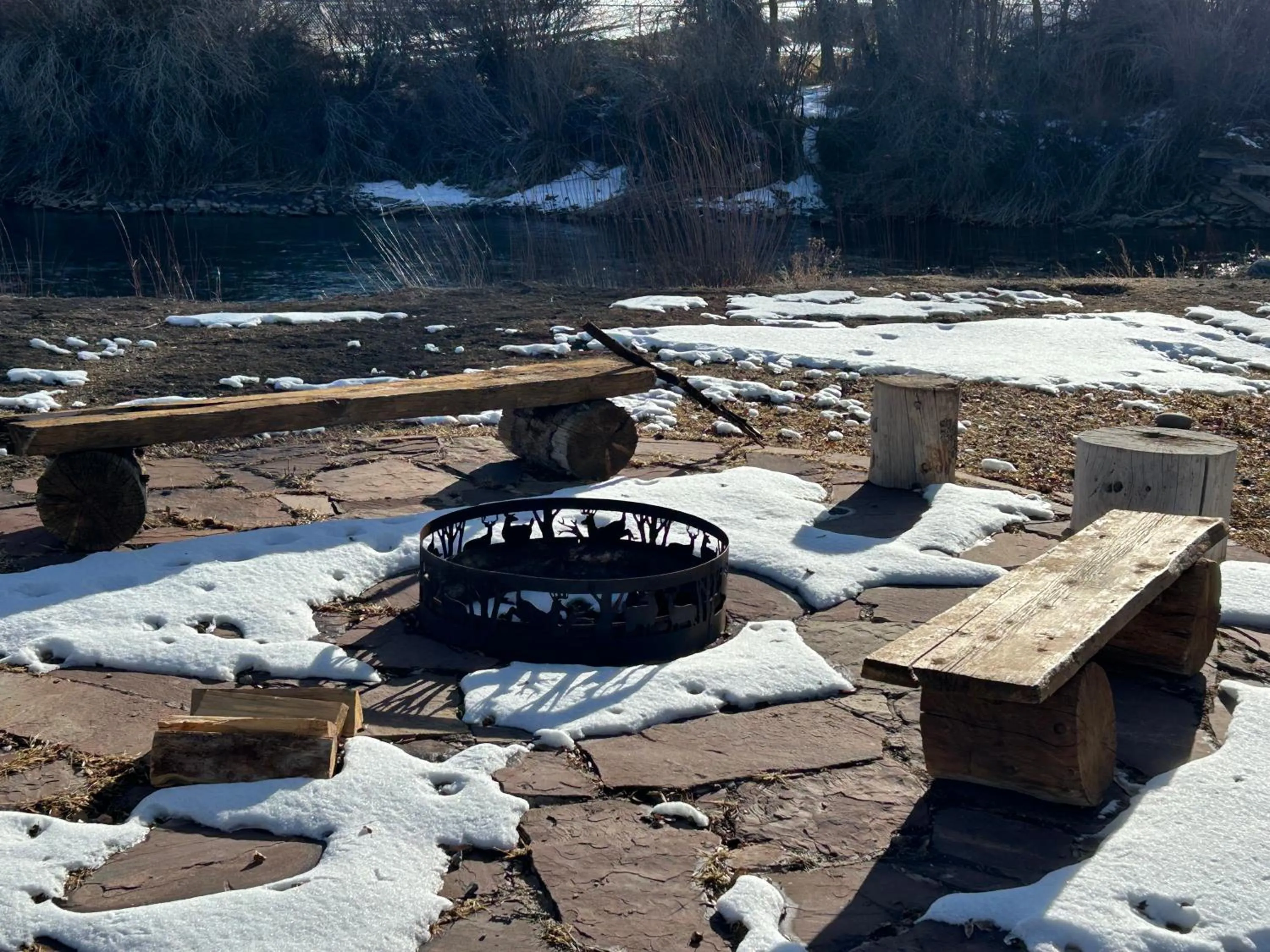 Hot Tub in Chinook Winds Lodge
