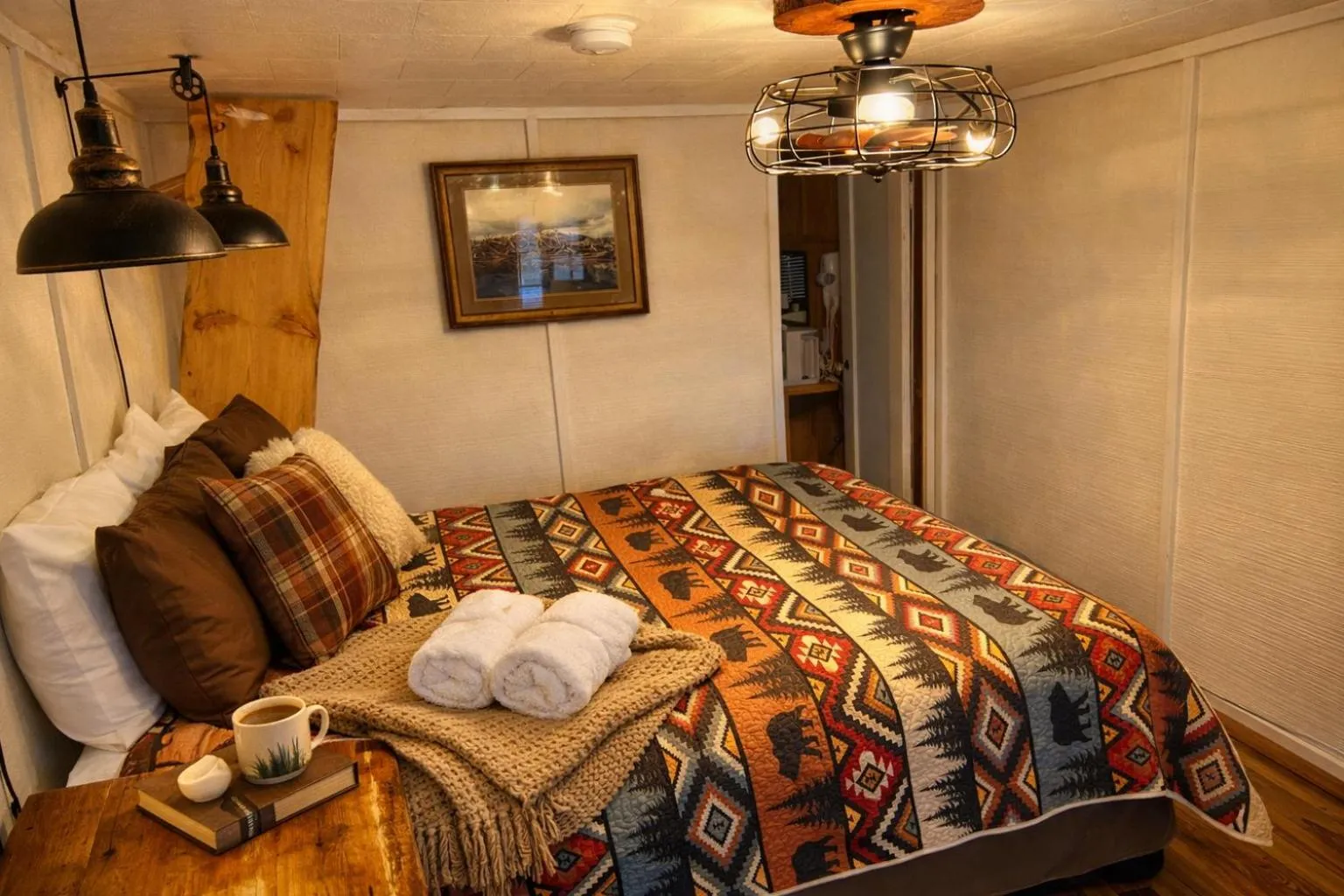 Bed in Chinook Winds Lodge