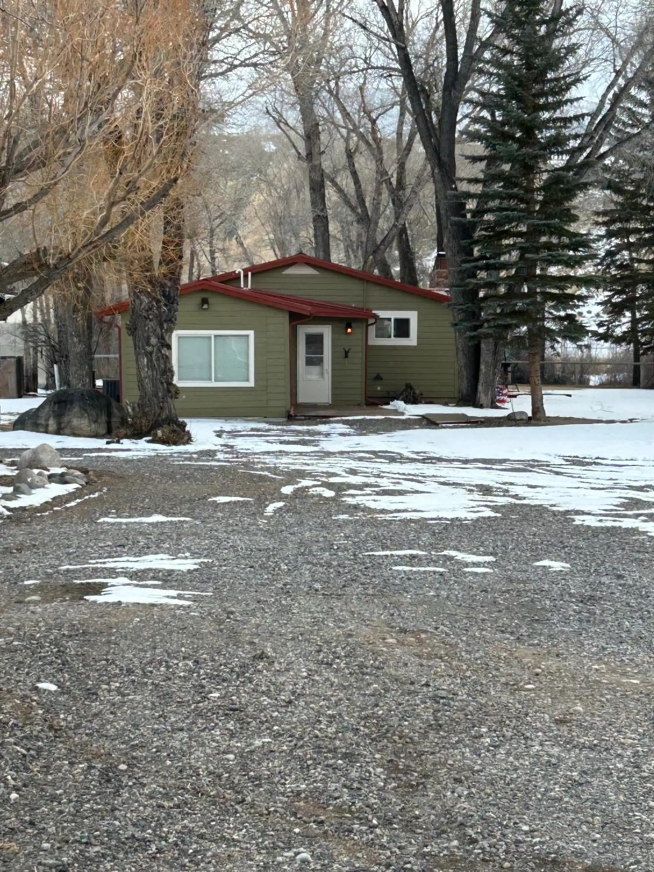 Property building in Chinook Winds Lodge Property building in Chinook Winds Lodge