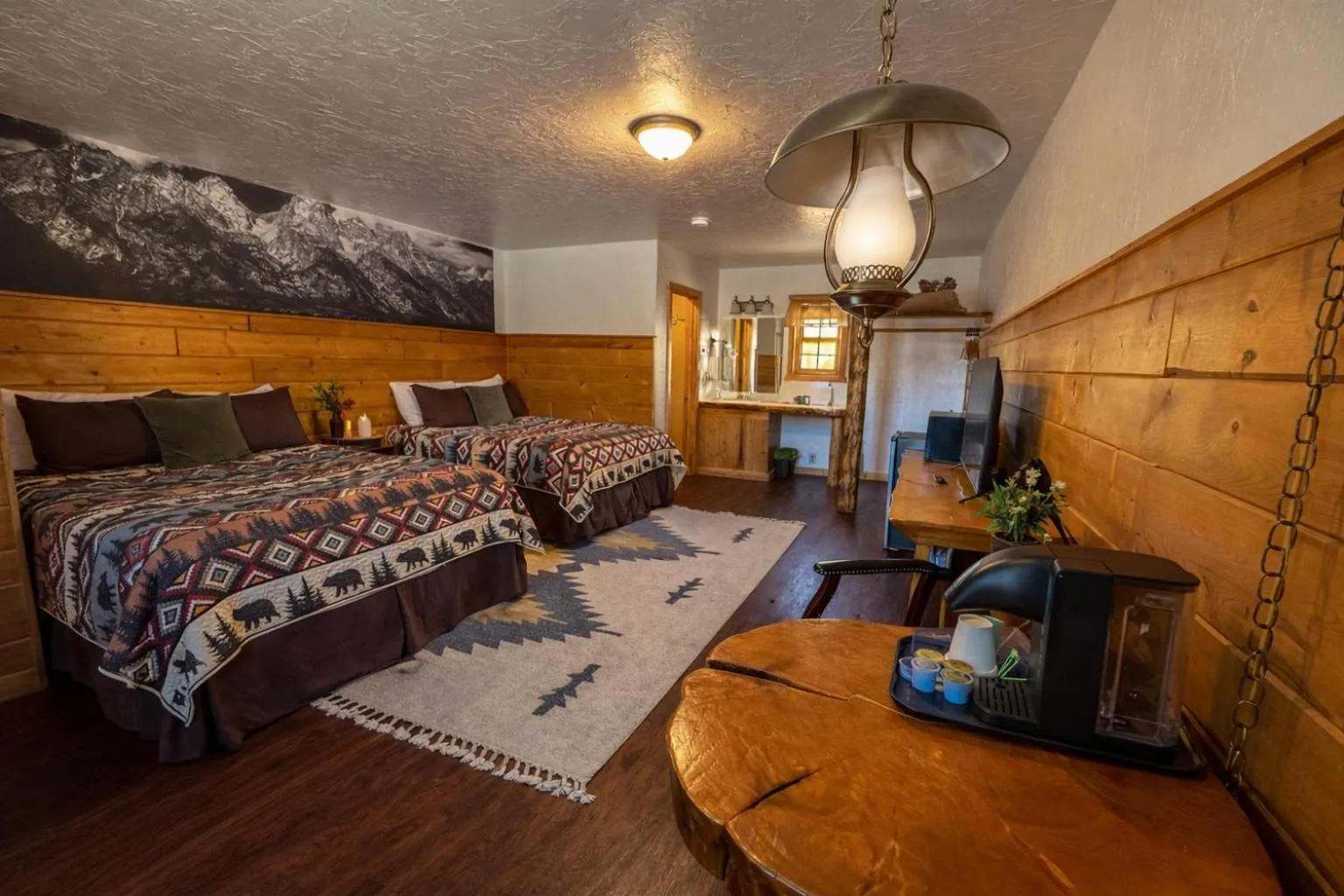 Bed in Chinook Winds Lodge