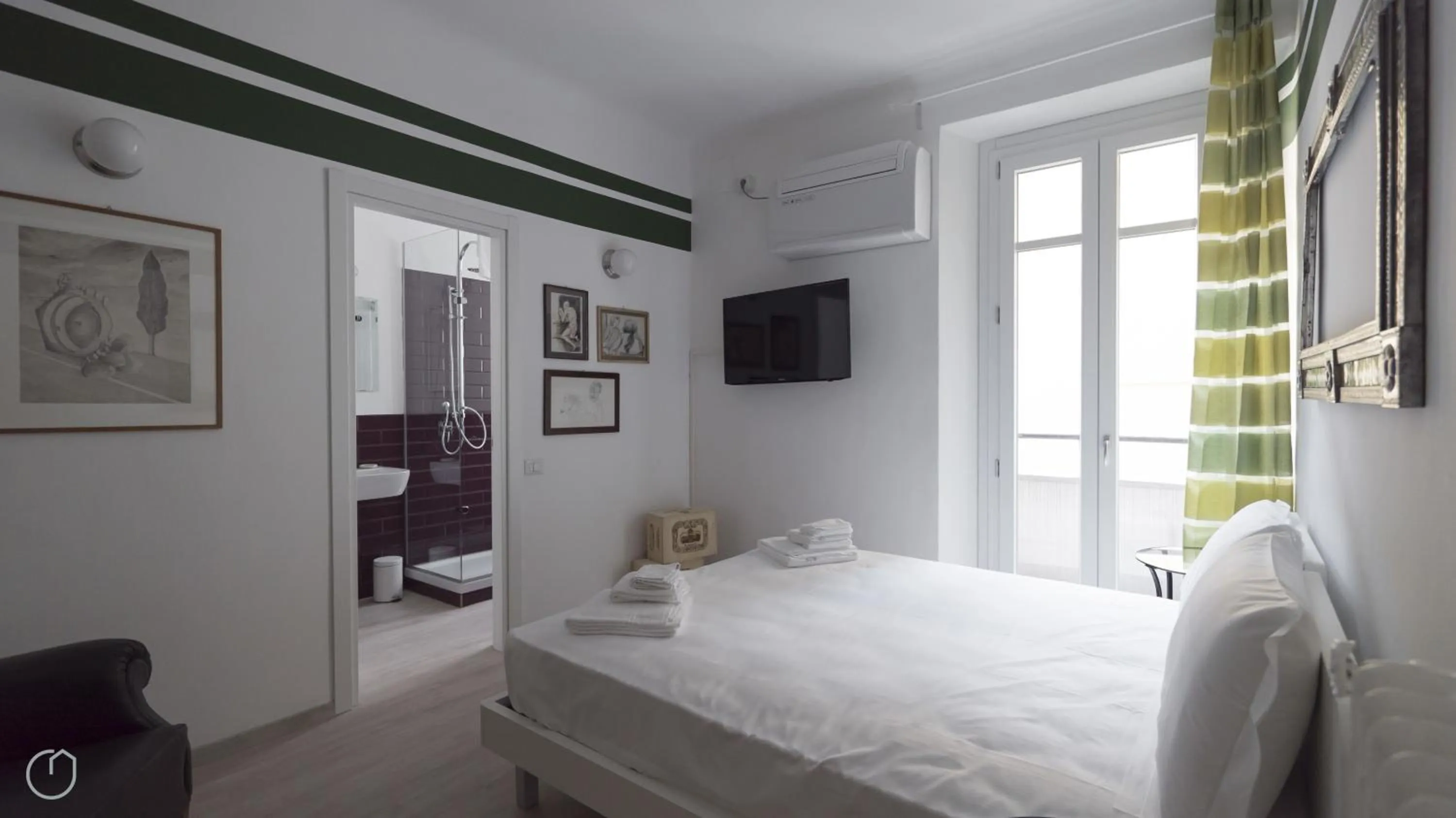 Bathroom, Bed in Italianway-Melzo 12