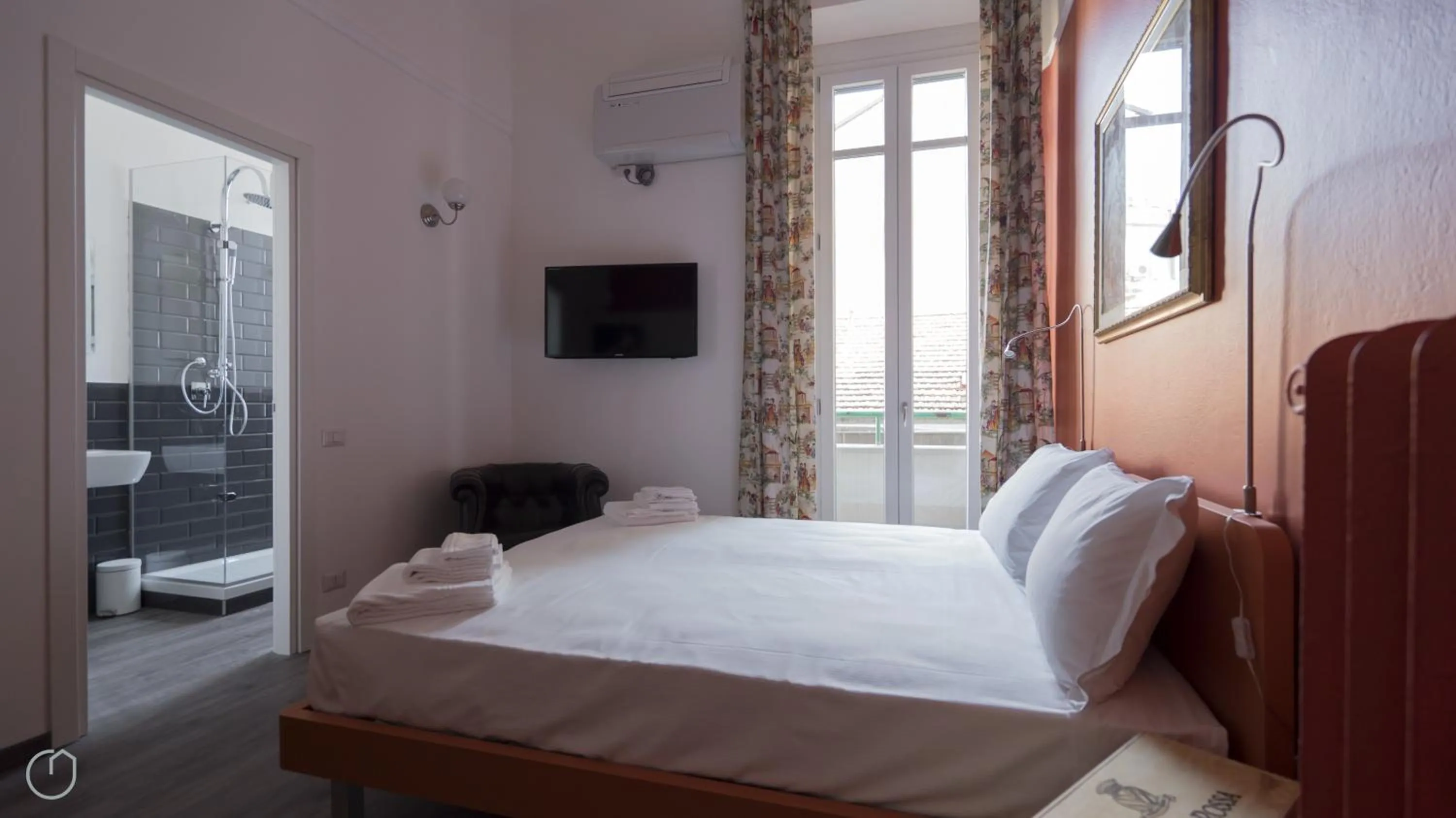 Bathroom, Bed in Italianway-Melzo 12