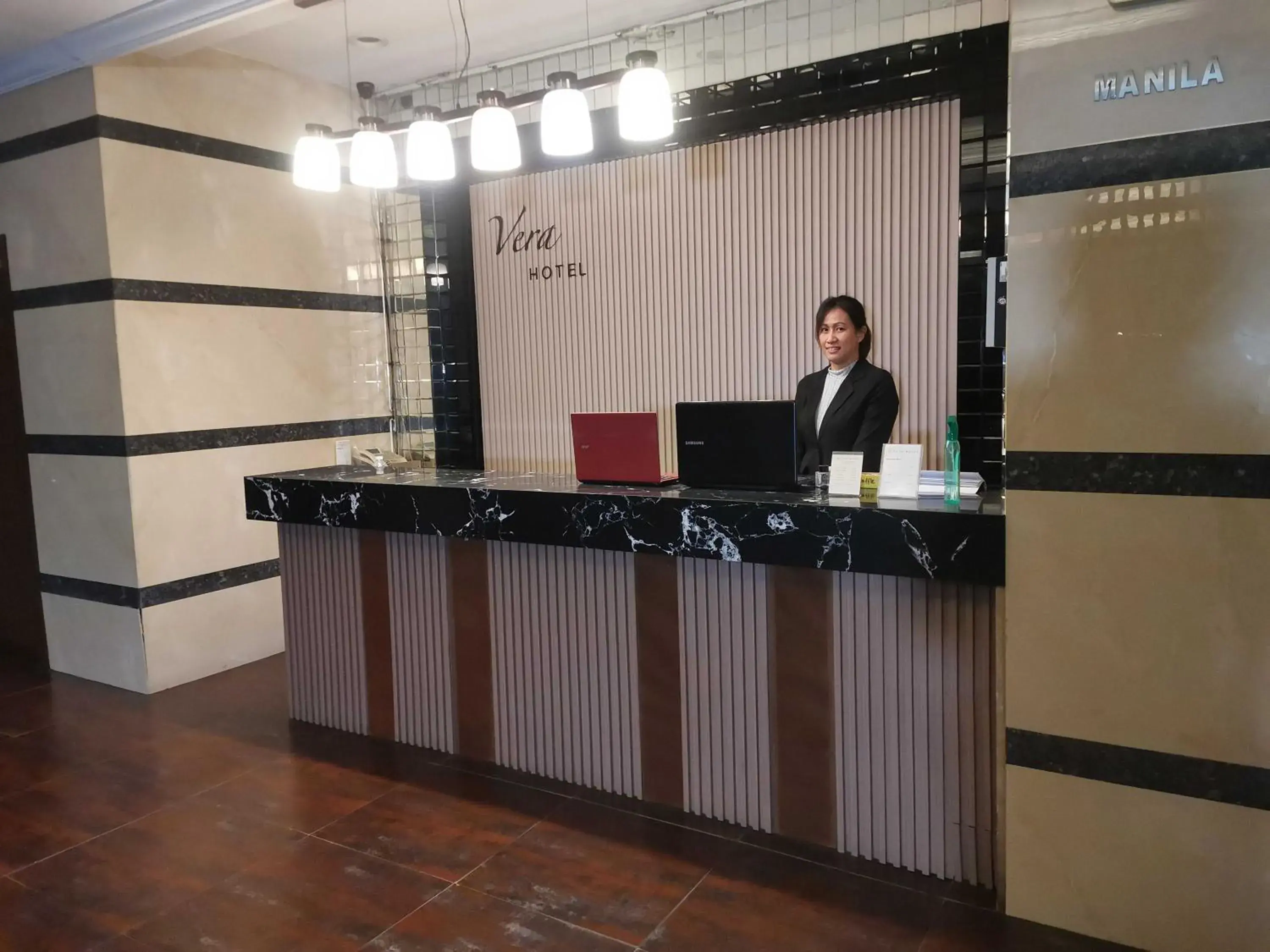 Lobby or reception in Townhouse Oak Vera Hotel Near Clark International Airport Lobby or reception in Townhouse Oak Vera Hotel Near Clark International Airport