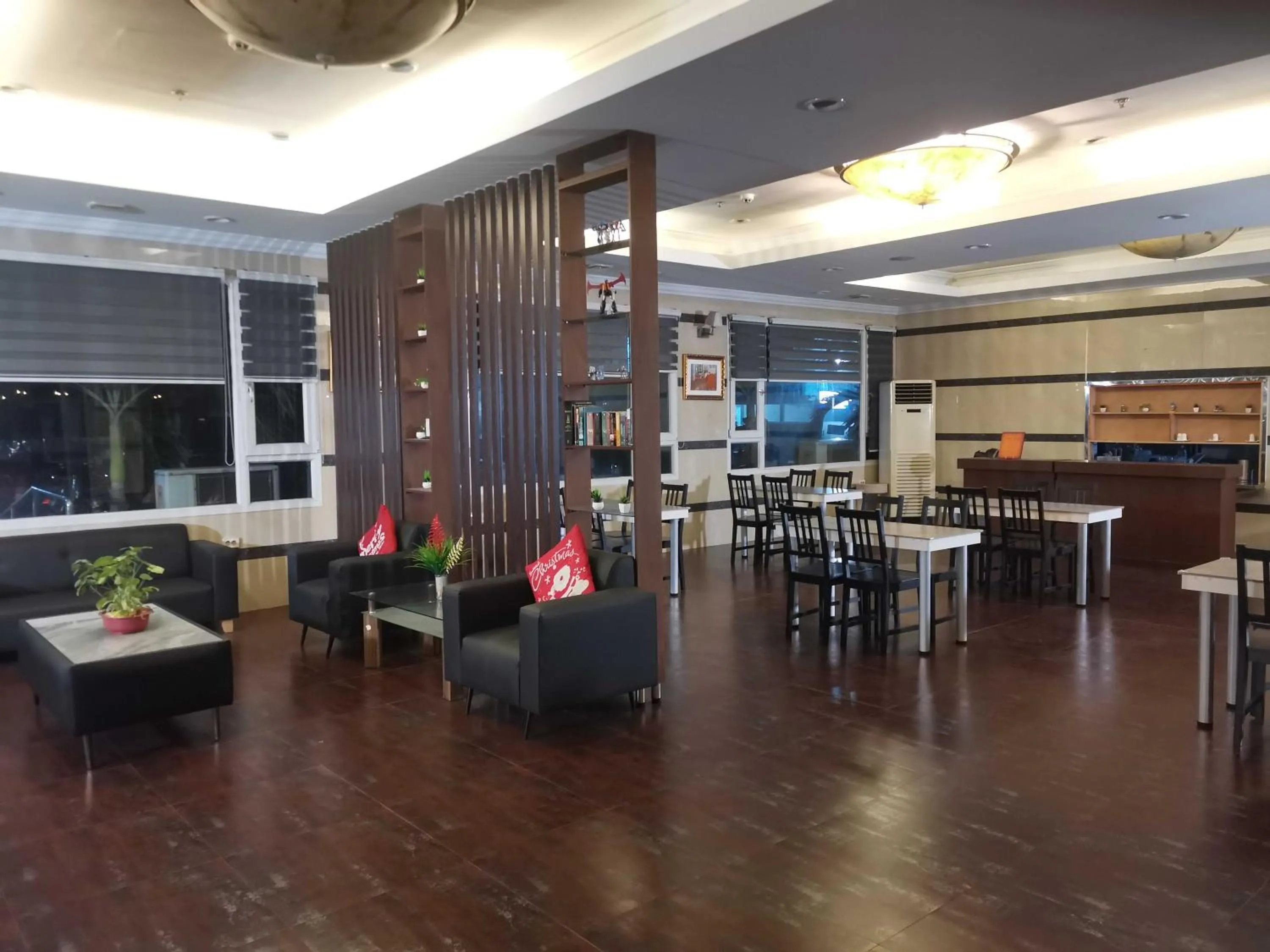 Seating area in Townhouse Oak Vera Hotel Near Clark International Airport