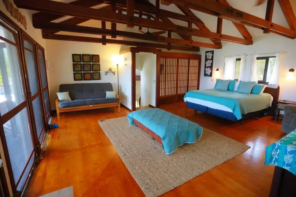 kehena black sand beach house - ocean view swim spa