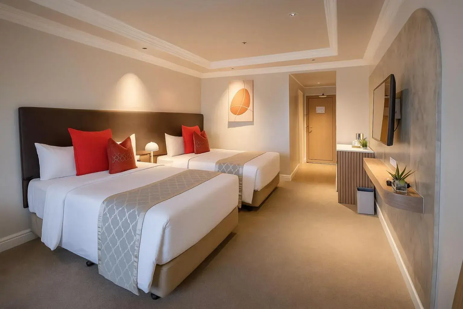 Deluxe Double or Twin Room with Balcony in Vermillion Hotel Deluxe Double or Twin Room with Balcony in Vermillion Hotel