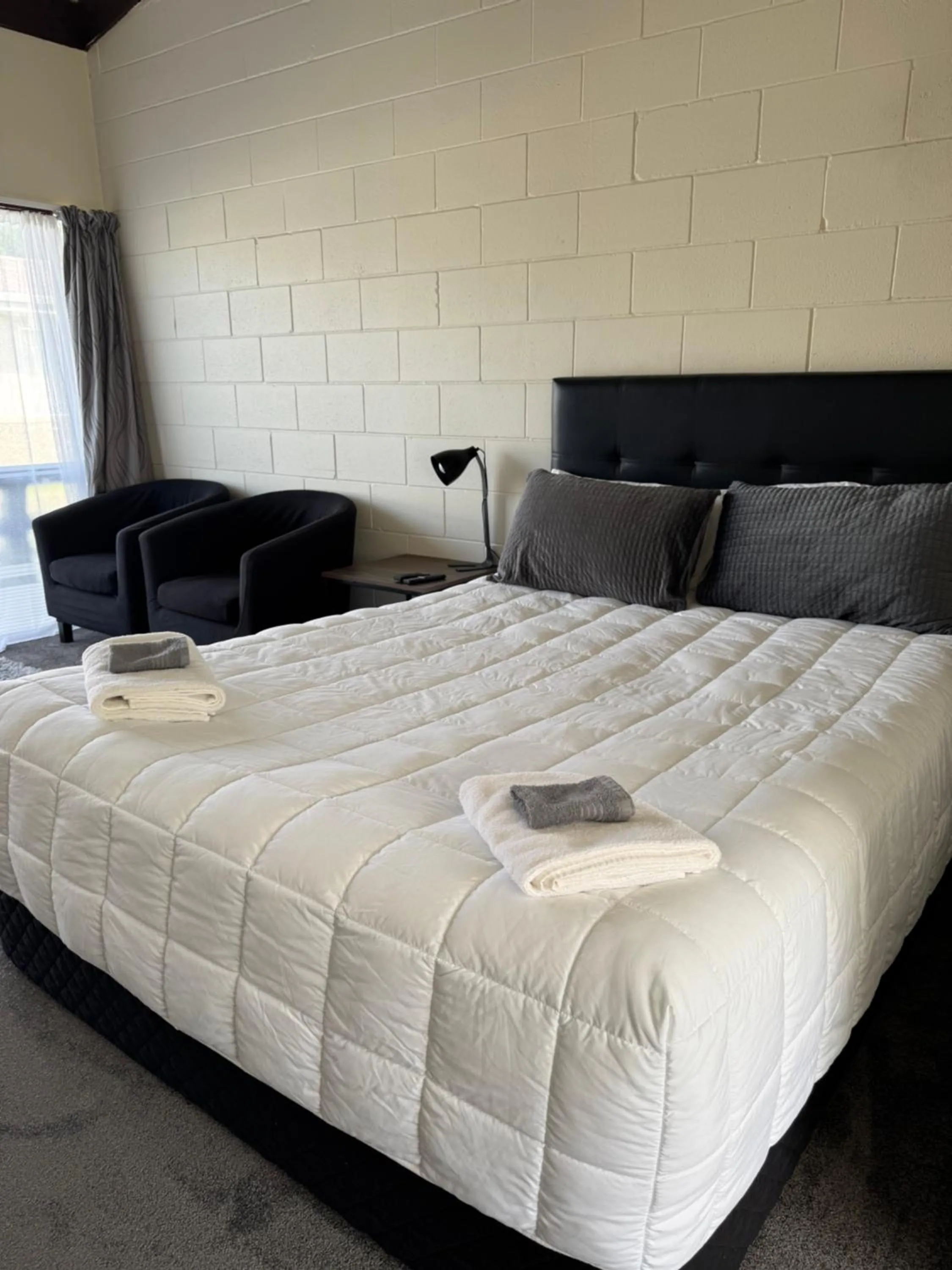 Fountain Court Motel