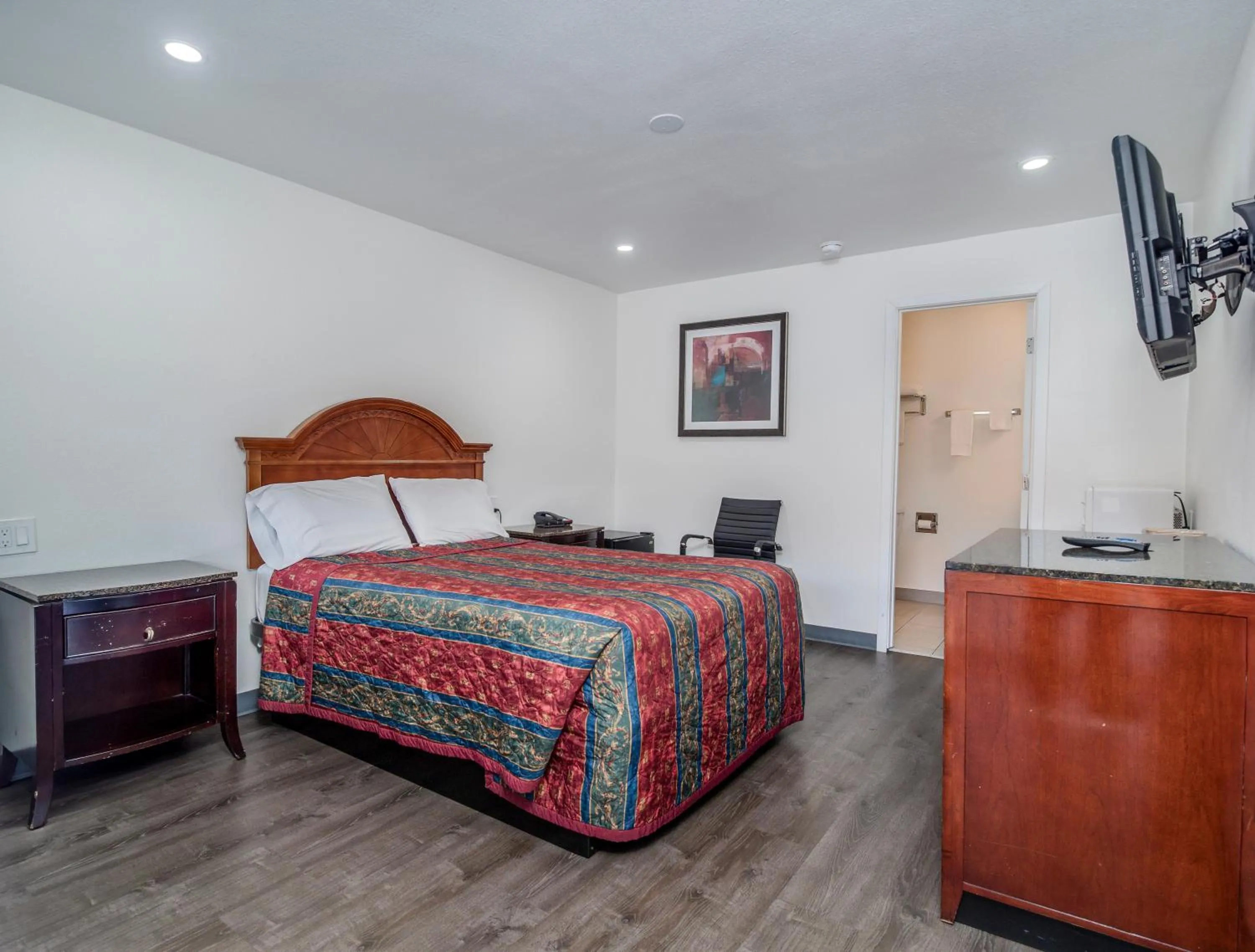 Queen Room in Alameda Motel San Jose