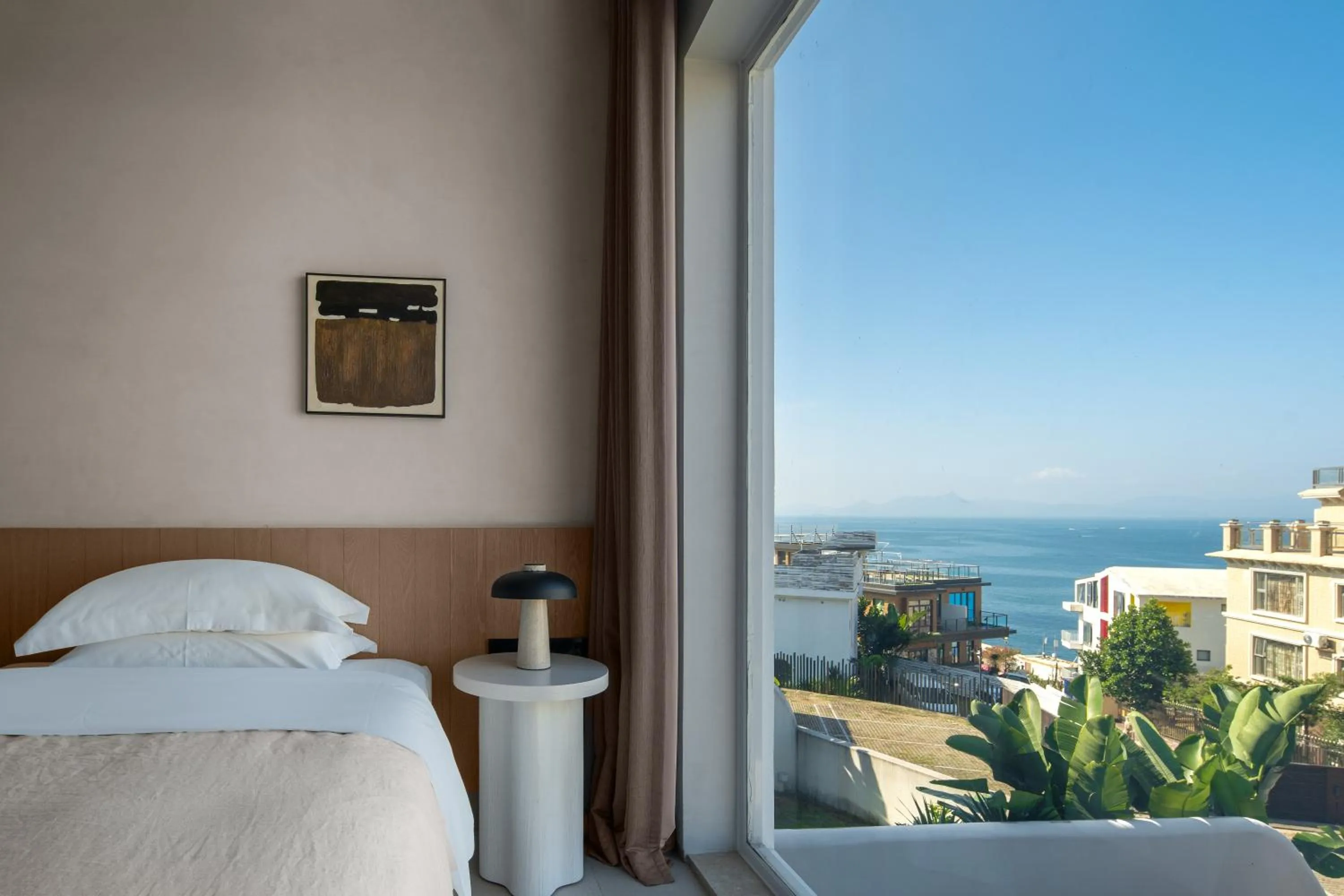 Twin Room with Bathroom in Miyue Shenzhen Blue and White Holy Island Cliff Pool Hotel