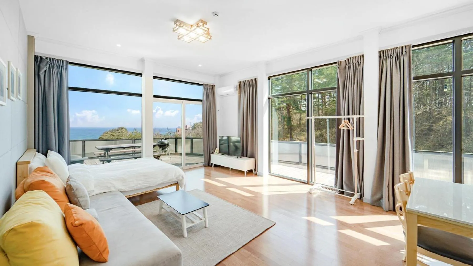 Property building in Yangyang In Memory Pension