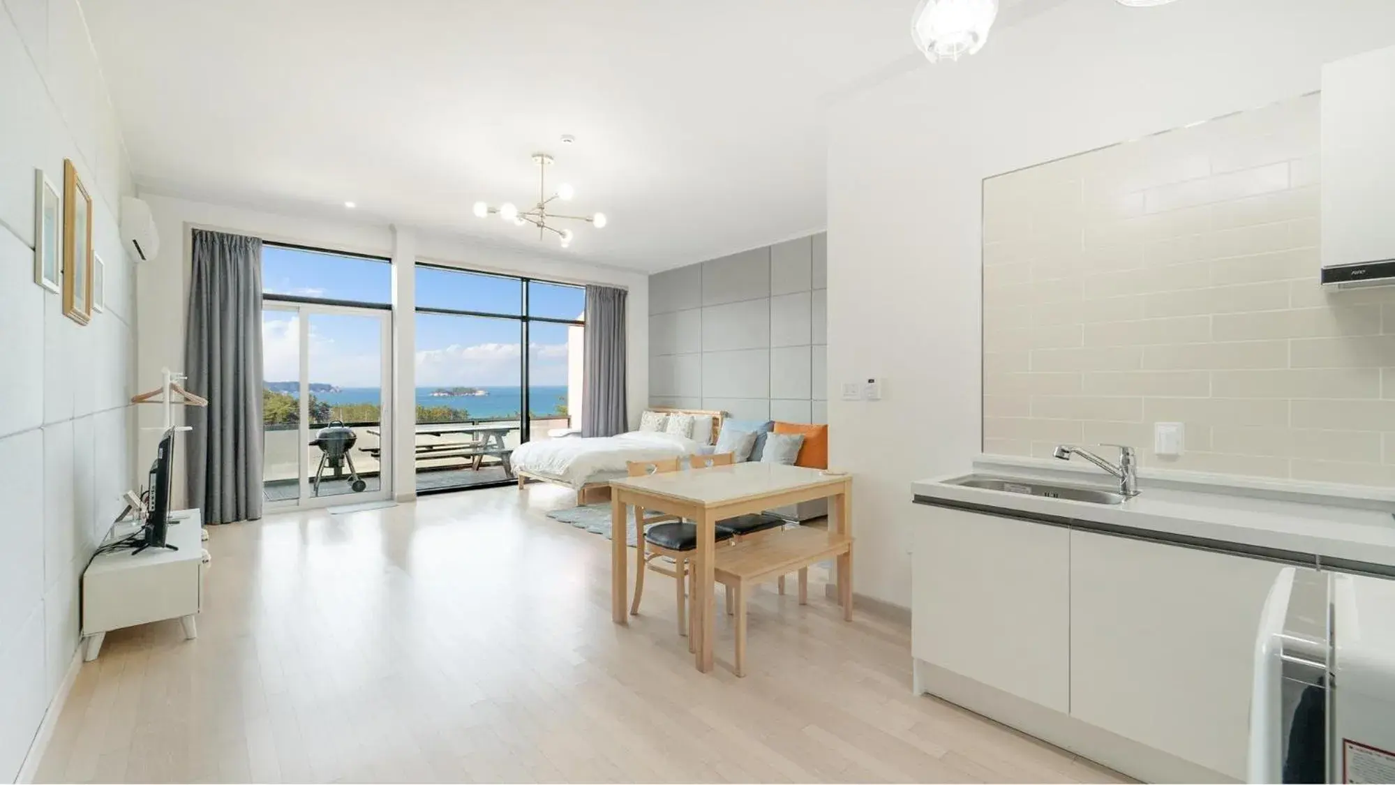 Property building in Yangyang In Memory Pension Property building in Yangyang In Memory Pension