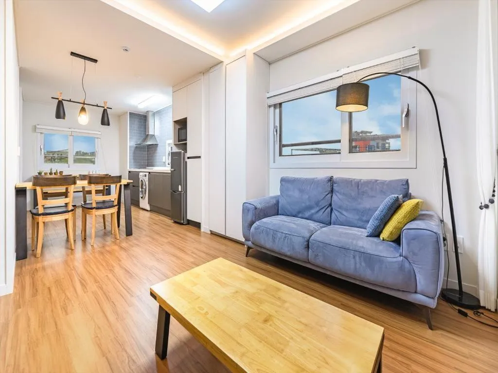 Property building in Jeju eseutteuleya pension