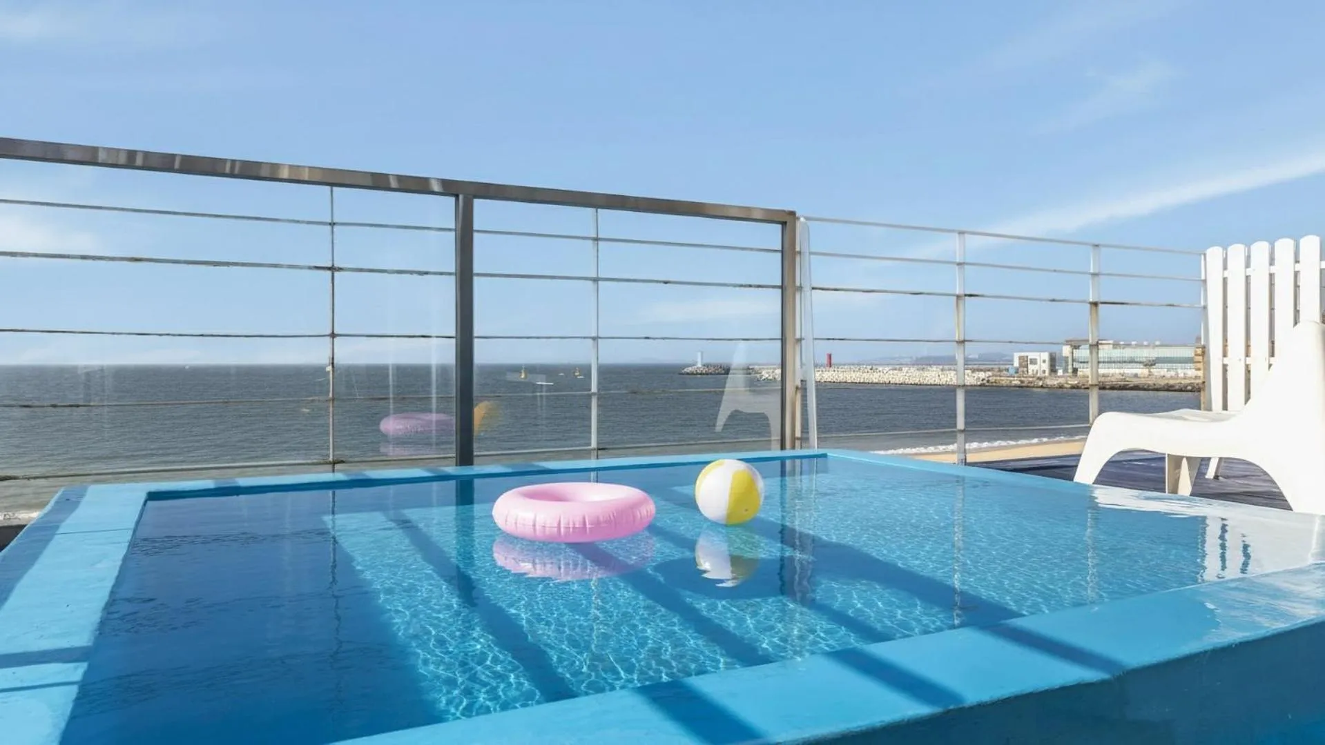 Property building in Boryeong lehouse pension