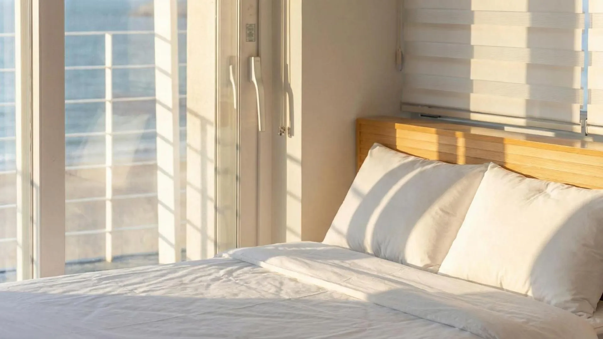 Property building, Bed in Boryeong lehouse pension