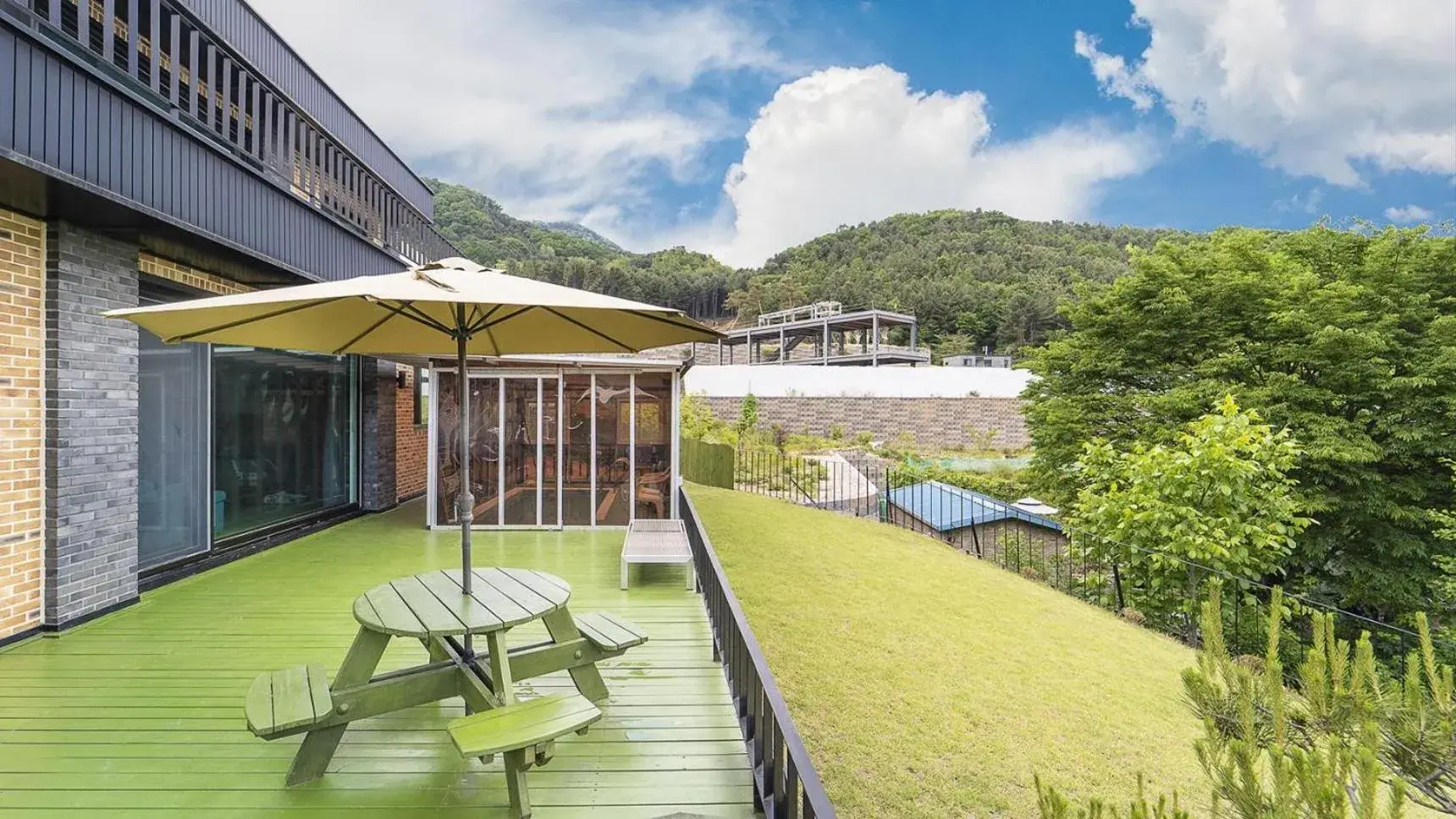 Property building in Gapyeong Mois Property building in Gapyeong Mois