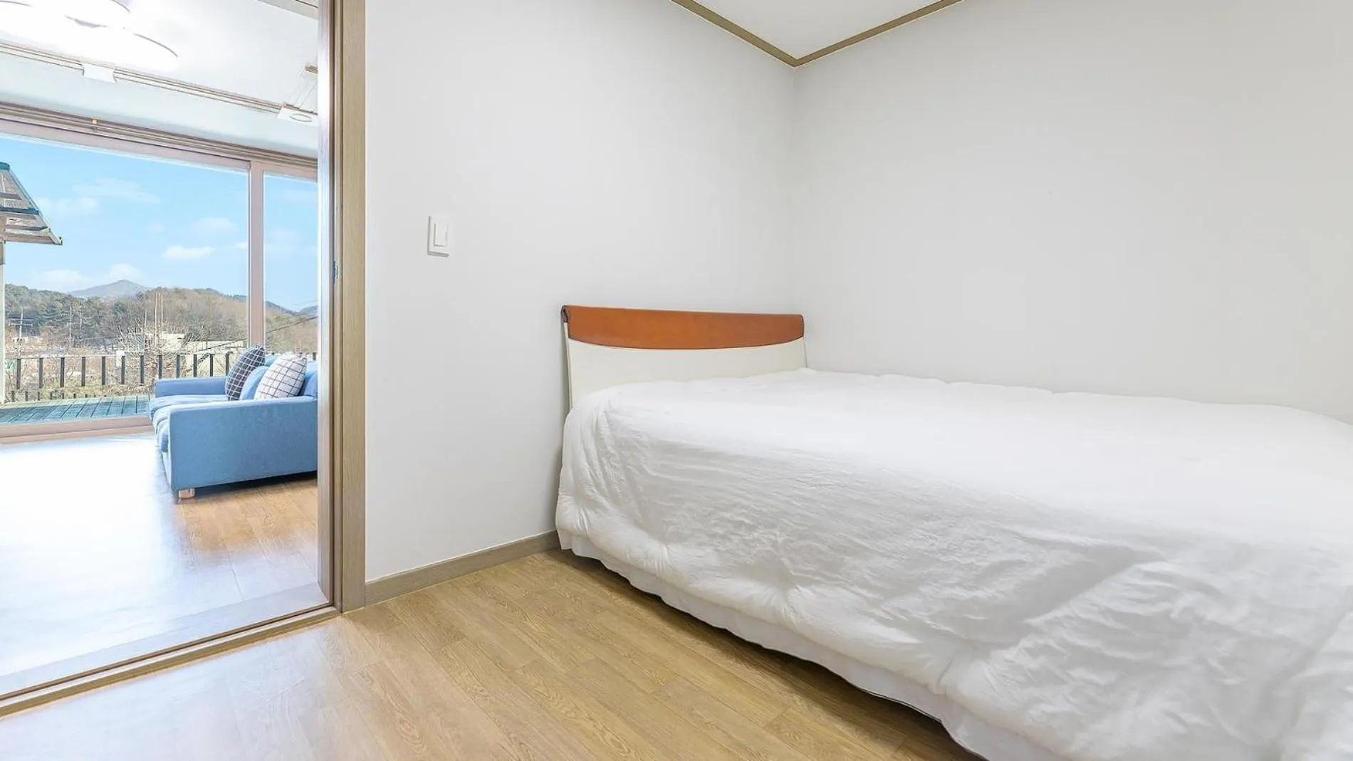 Property building, Bed in Gapyeong Mois