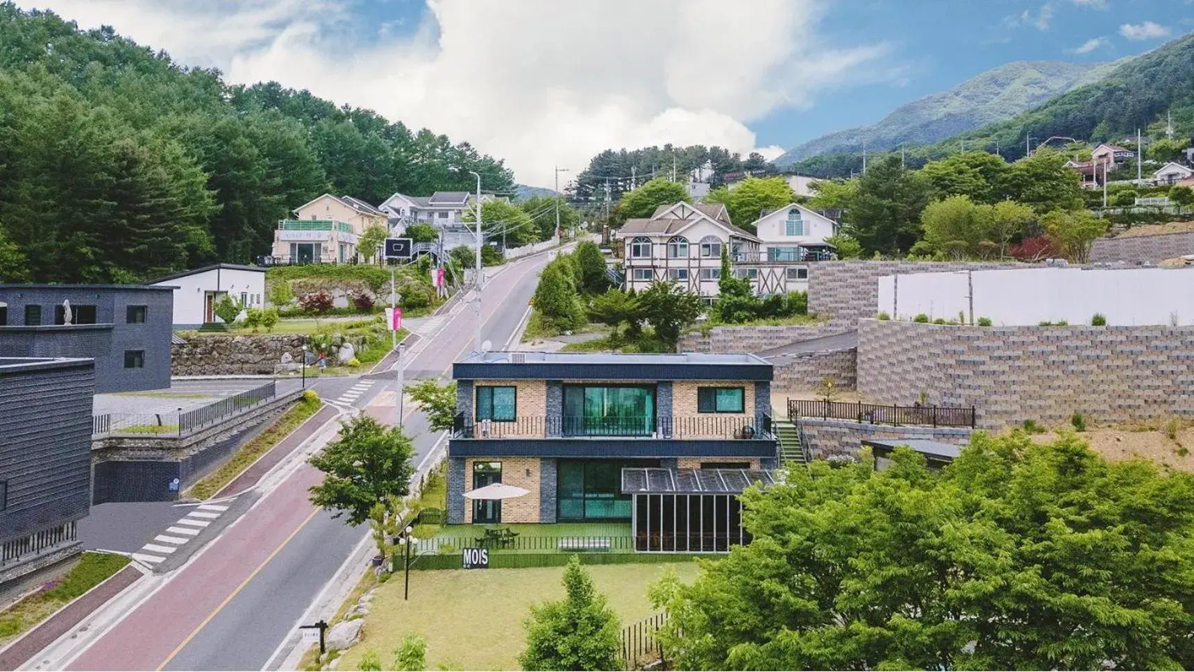 Property building in Gapyeong Mois Property building in Gapyeong Mois