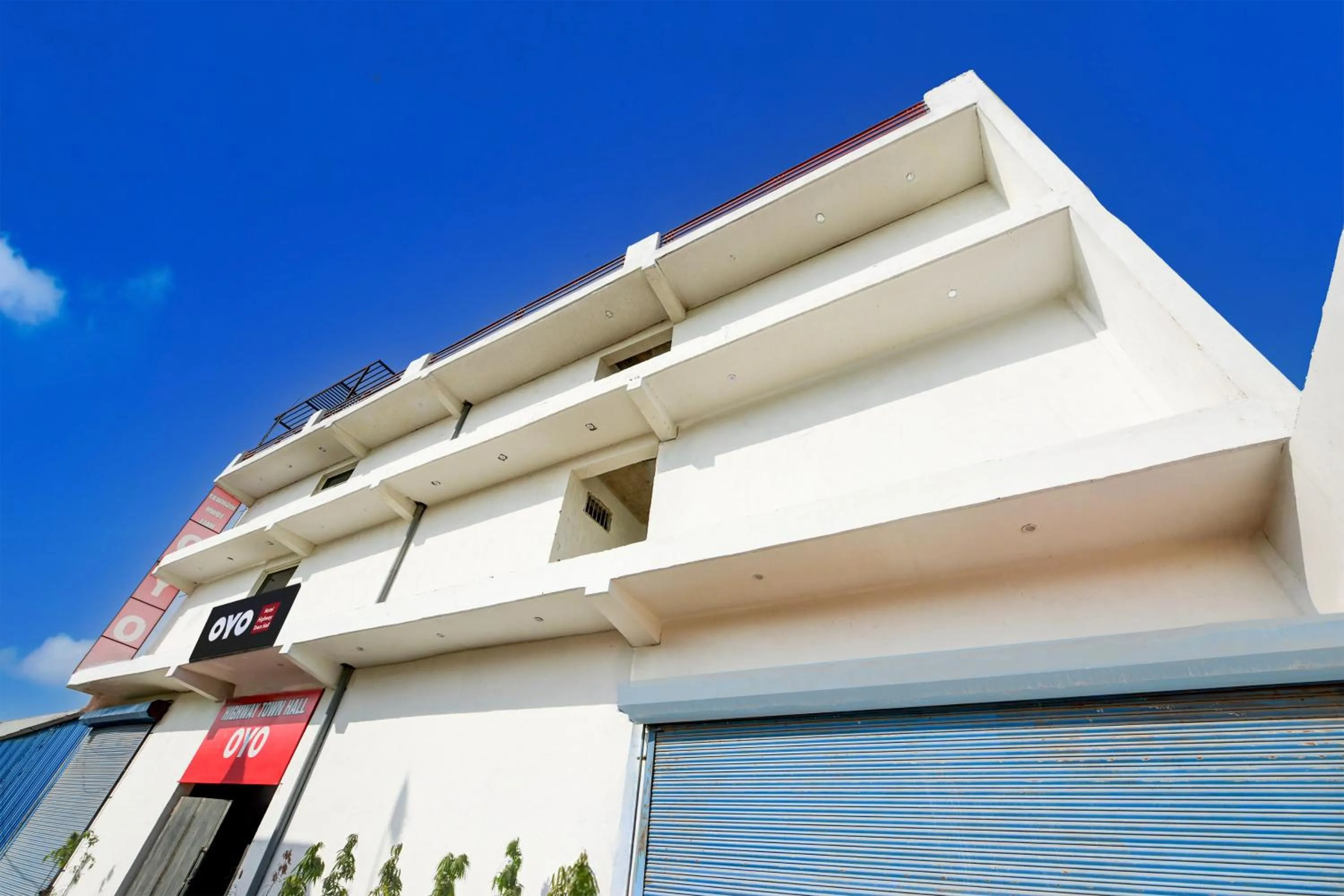 Facade/entrance in Hotel O Mansha Residency