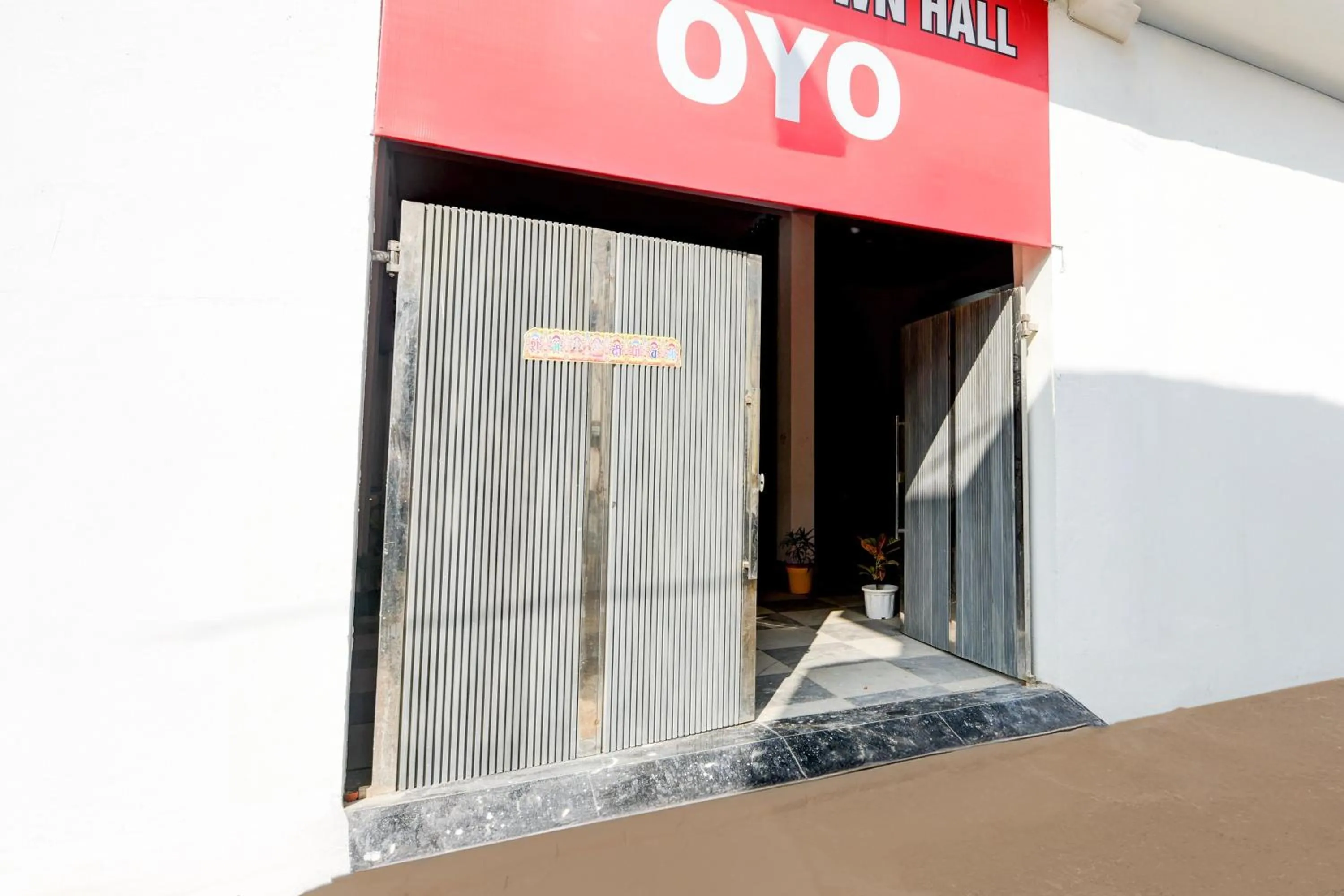 Facade/entrance in Hotel O Mansha Residency