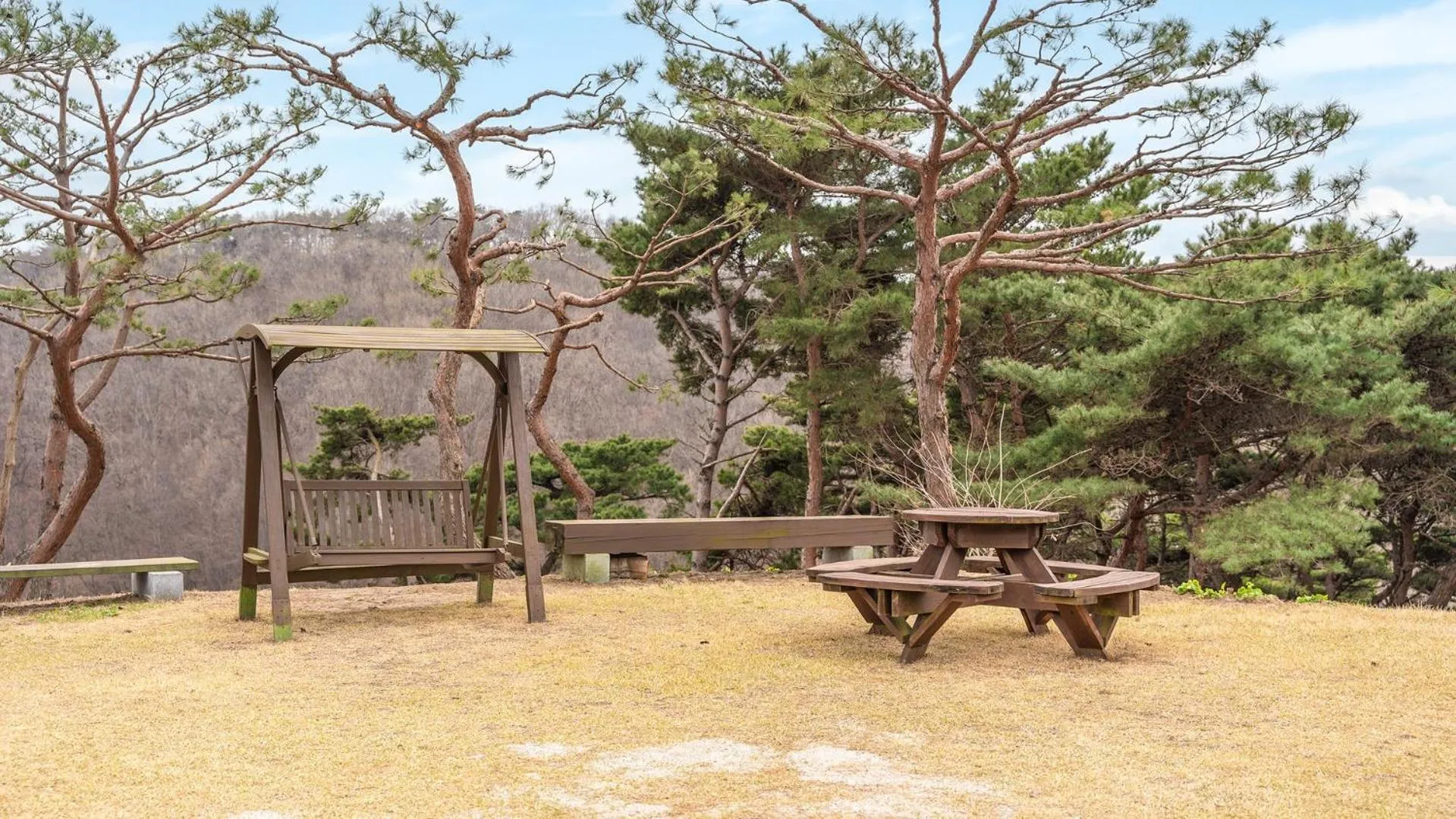 Property building in Seokmodo supsokbadapunggyeong pension