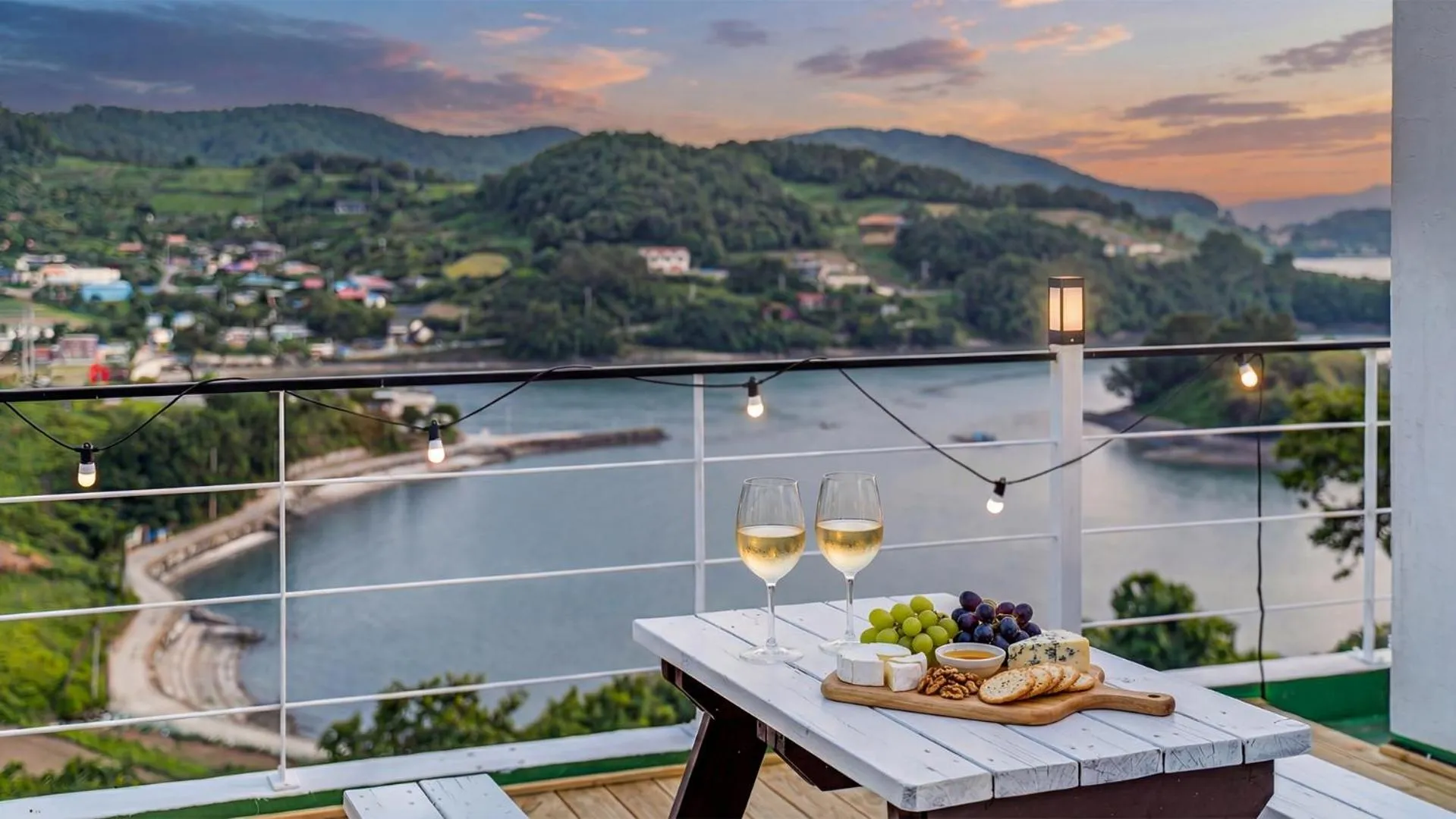 Property building in Yeosu Sky Pension