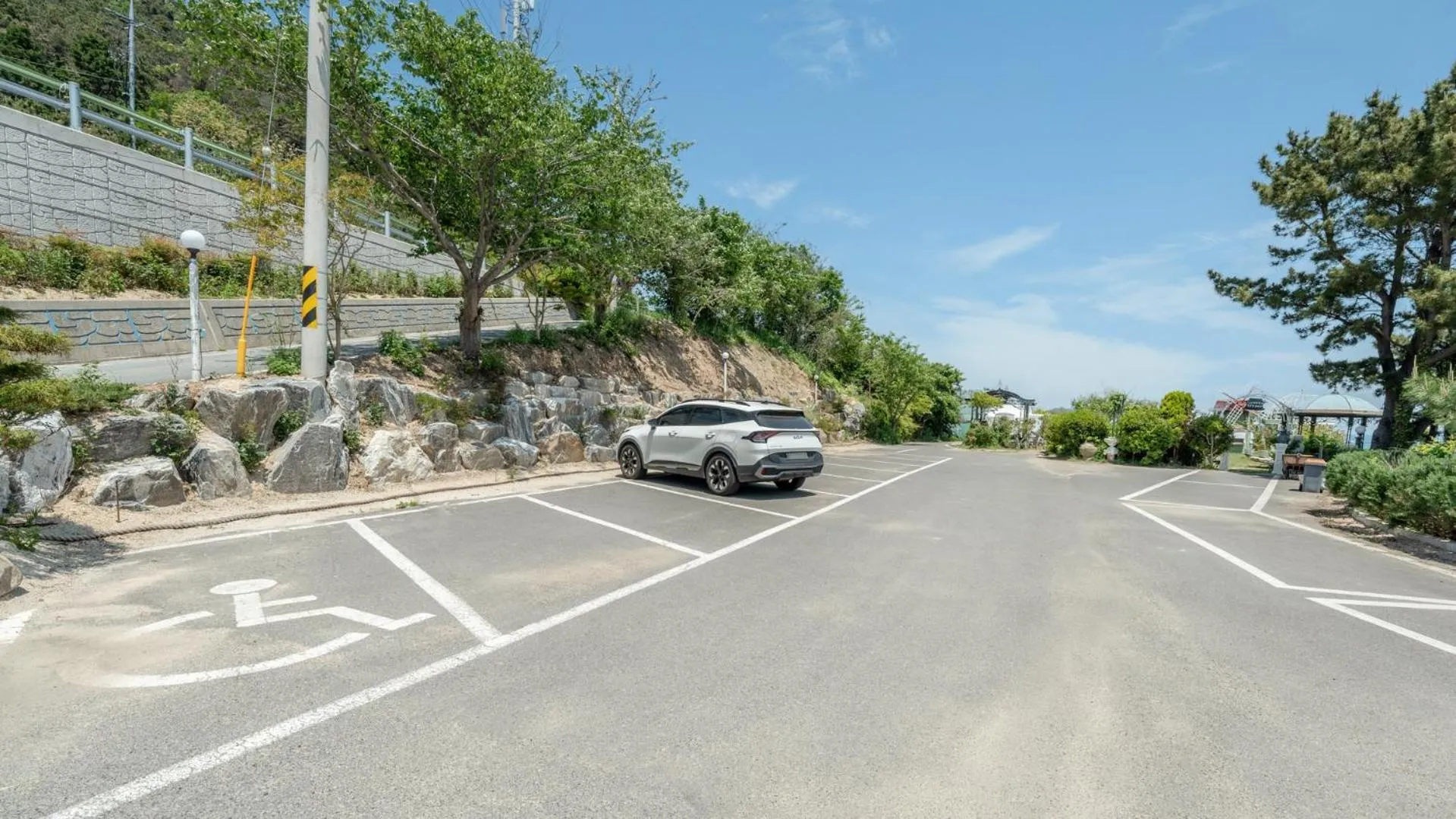 Property building in gyeongju blue21 poolvilla pension