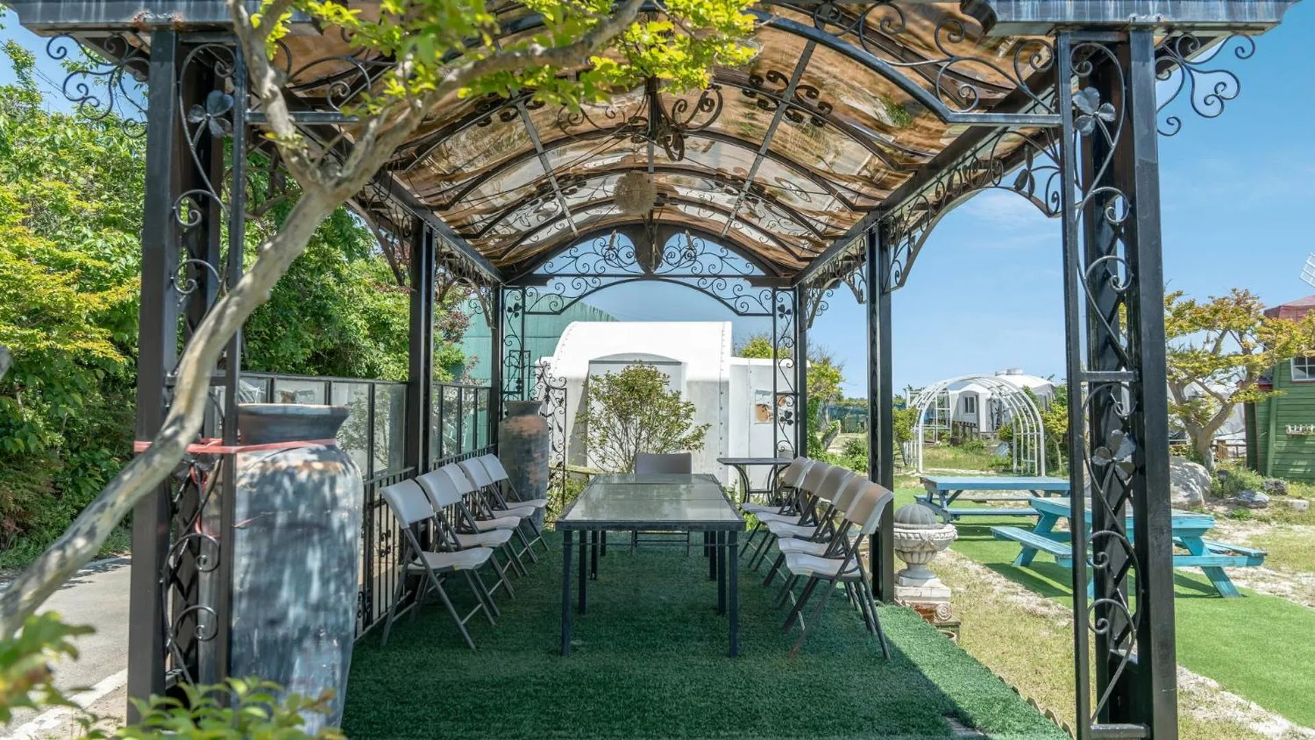 Property building in gyeongju blue21 poolvilla pension