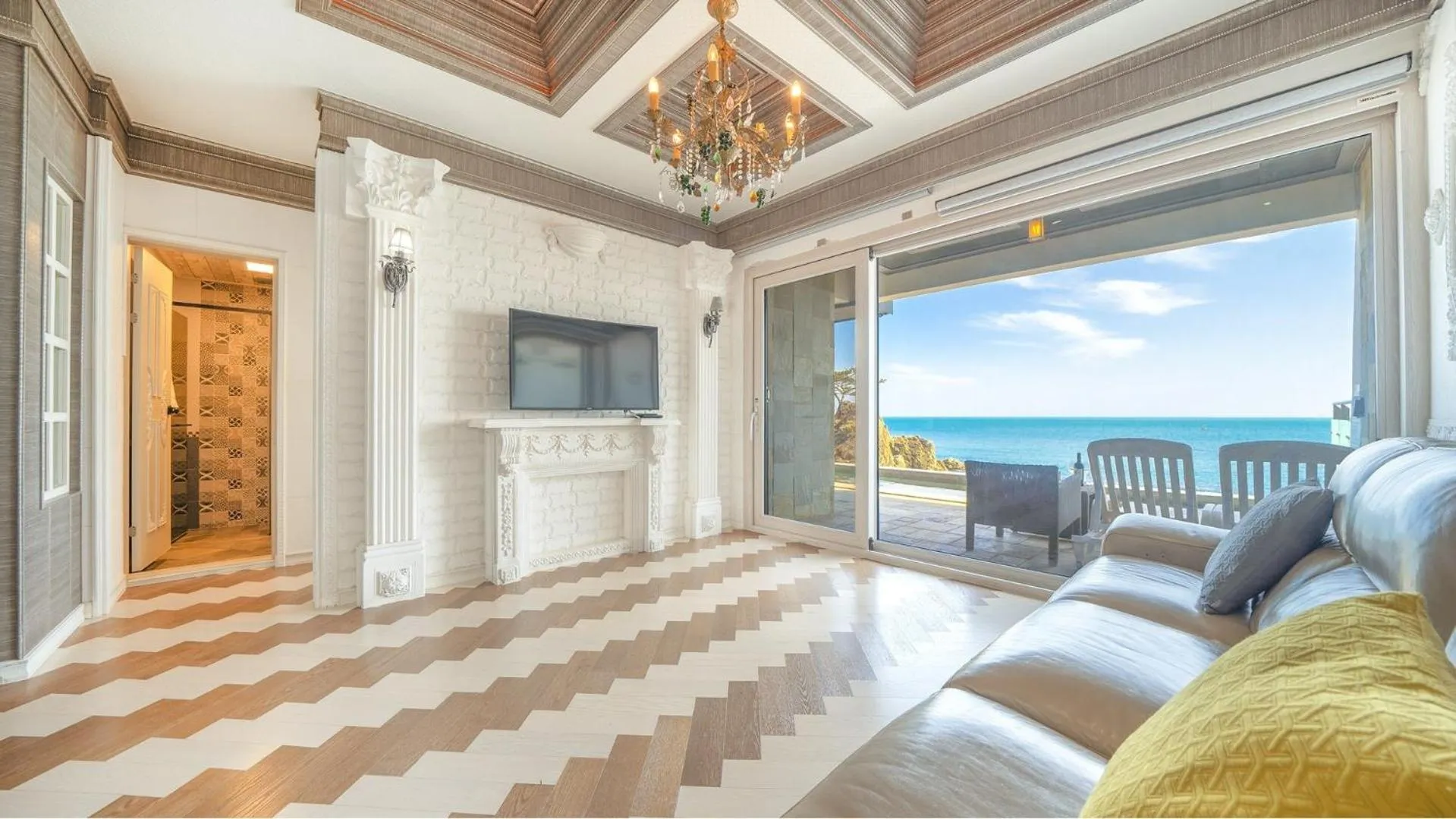 Property building in gyeongju blue21 poolvilla pension