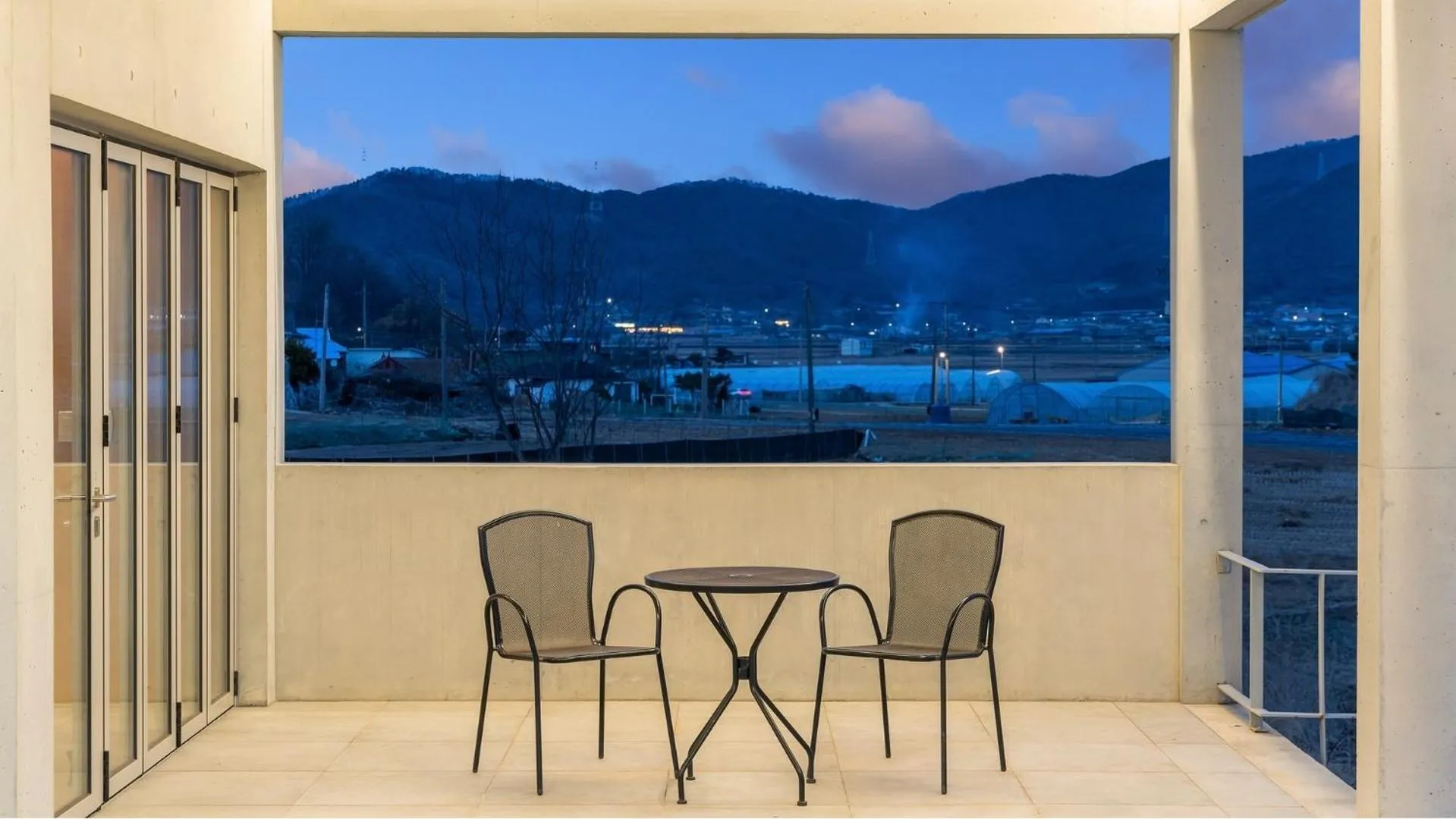 Property building in Ganghwado Lafamilia Pension