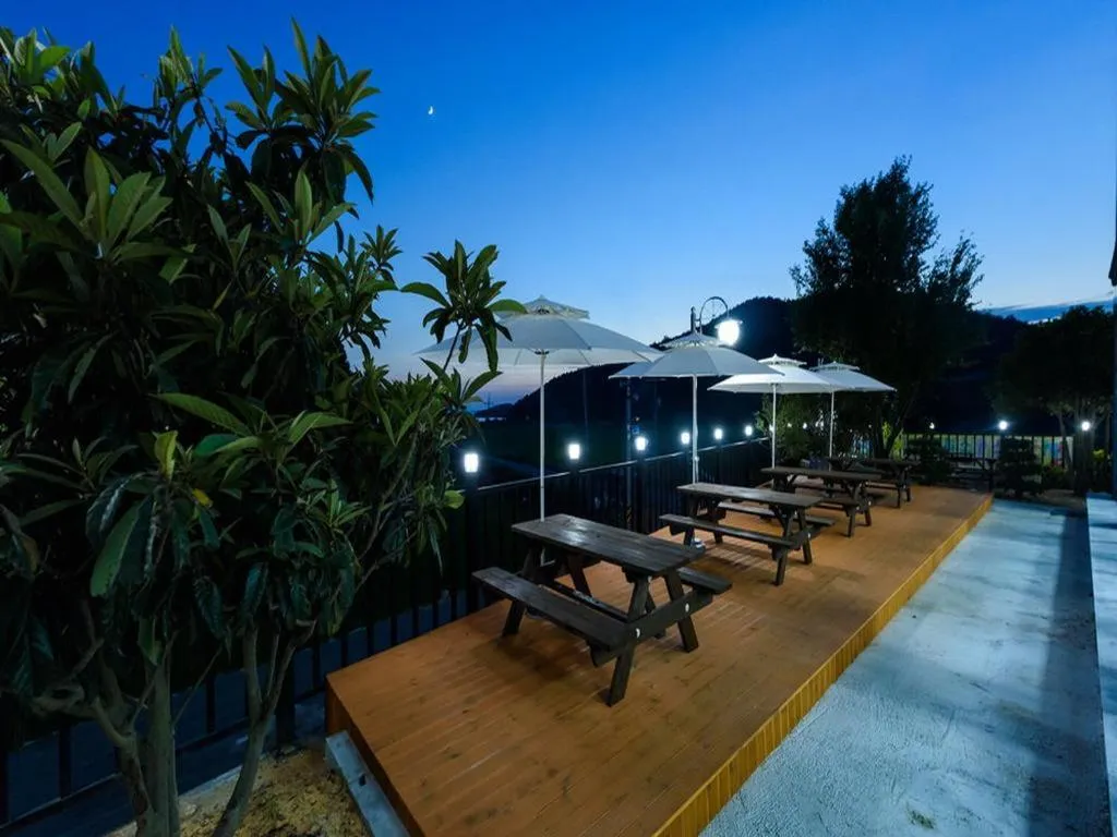 Property building in Yeosu Sora Noeul Pension