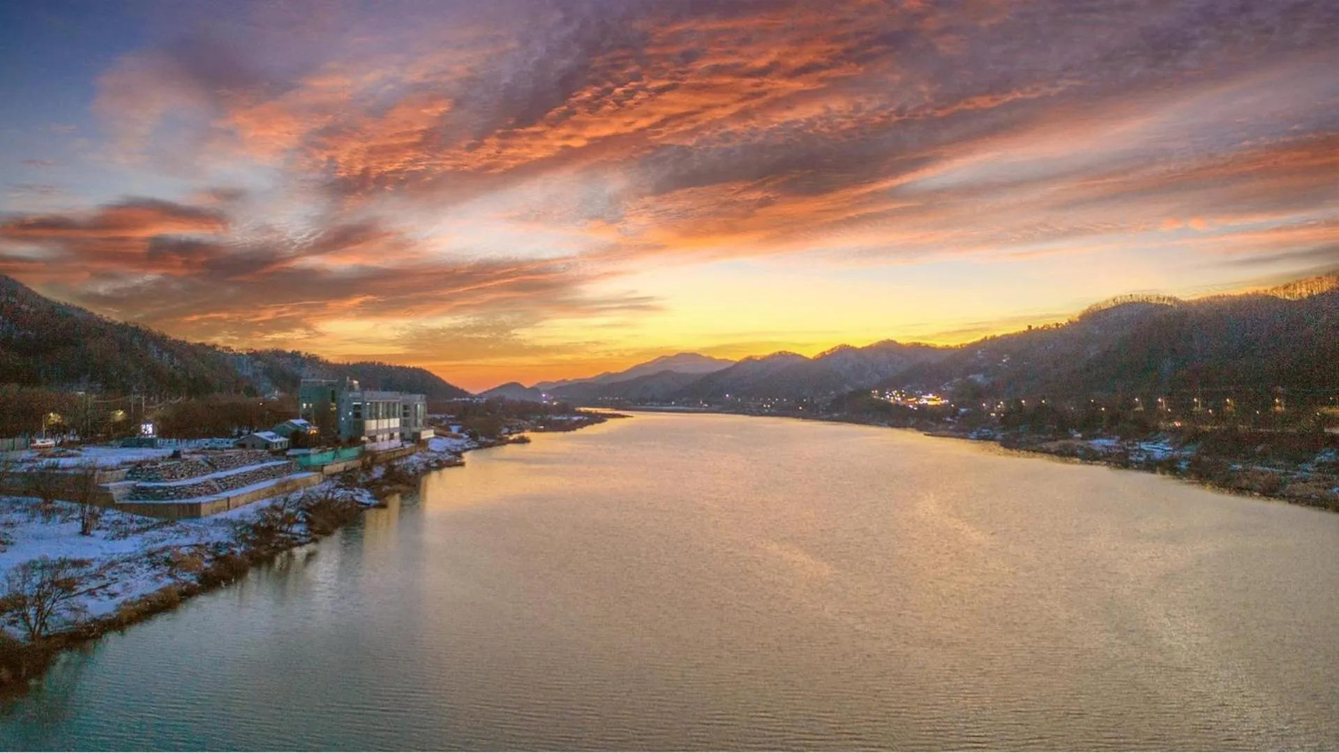 Property building in Gapyeong Rowa River view Pension