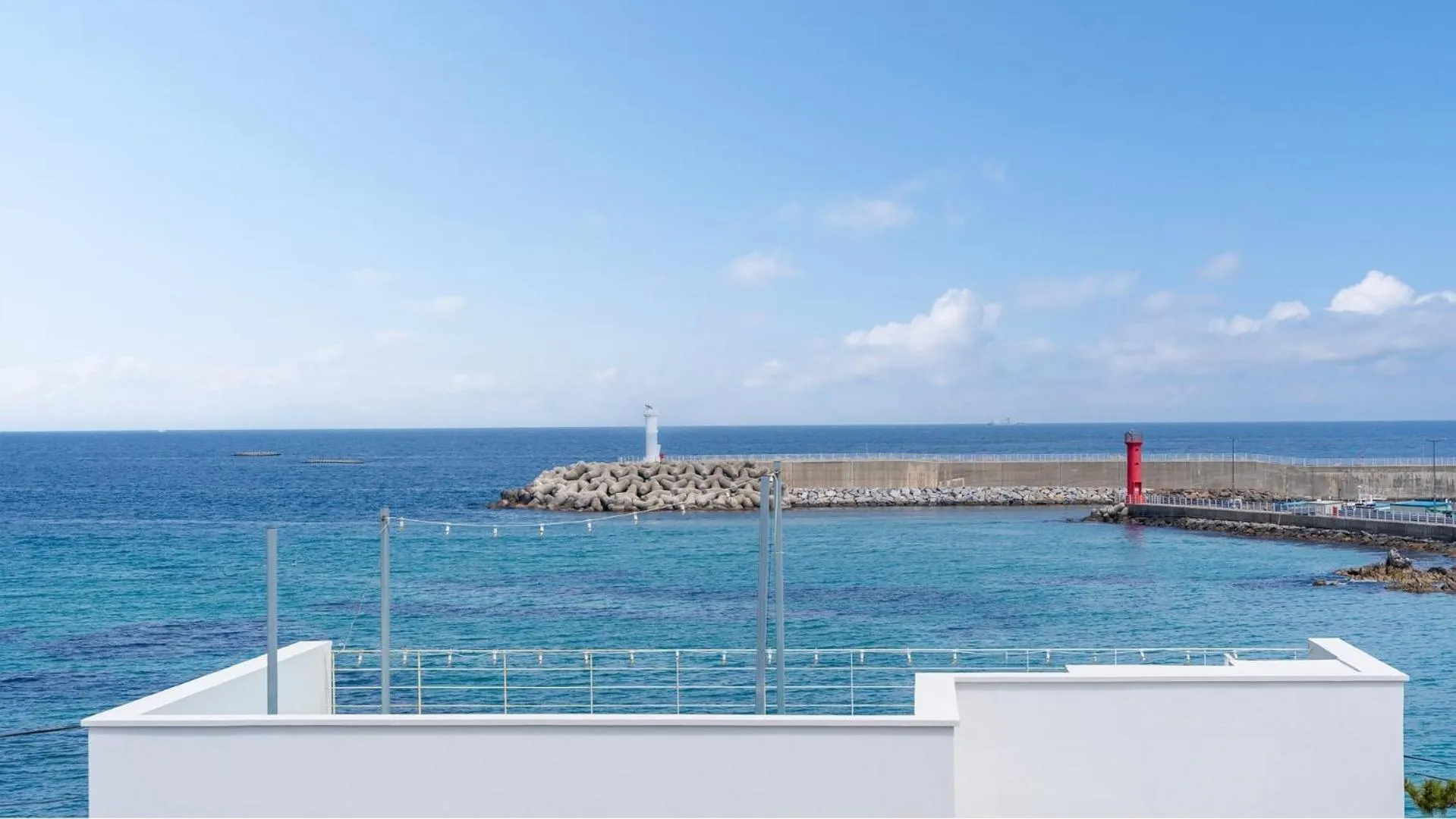 Property building in Samcheok jangho sanho Pension