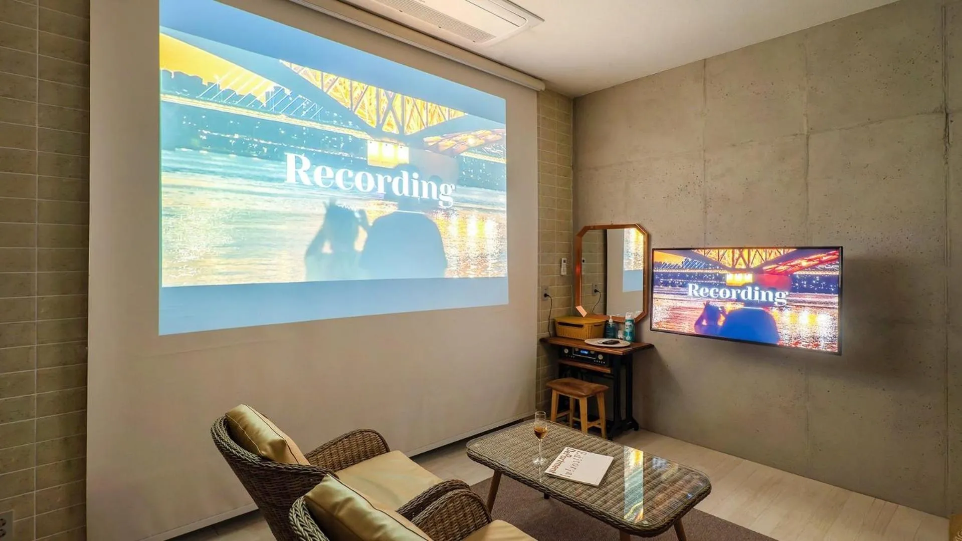 Property building in Gyeongju Luna Piena Poolvilla