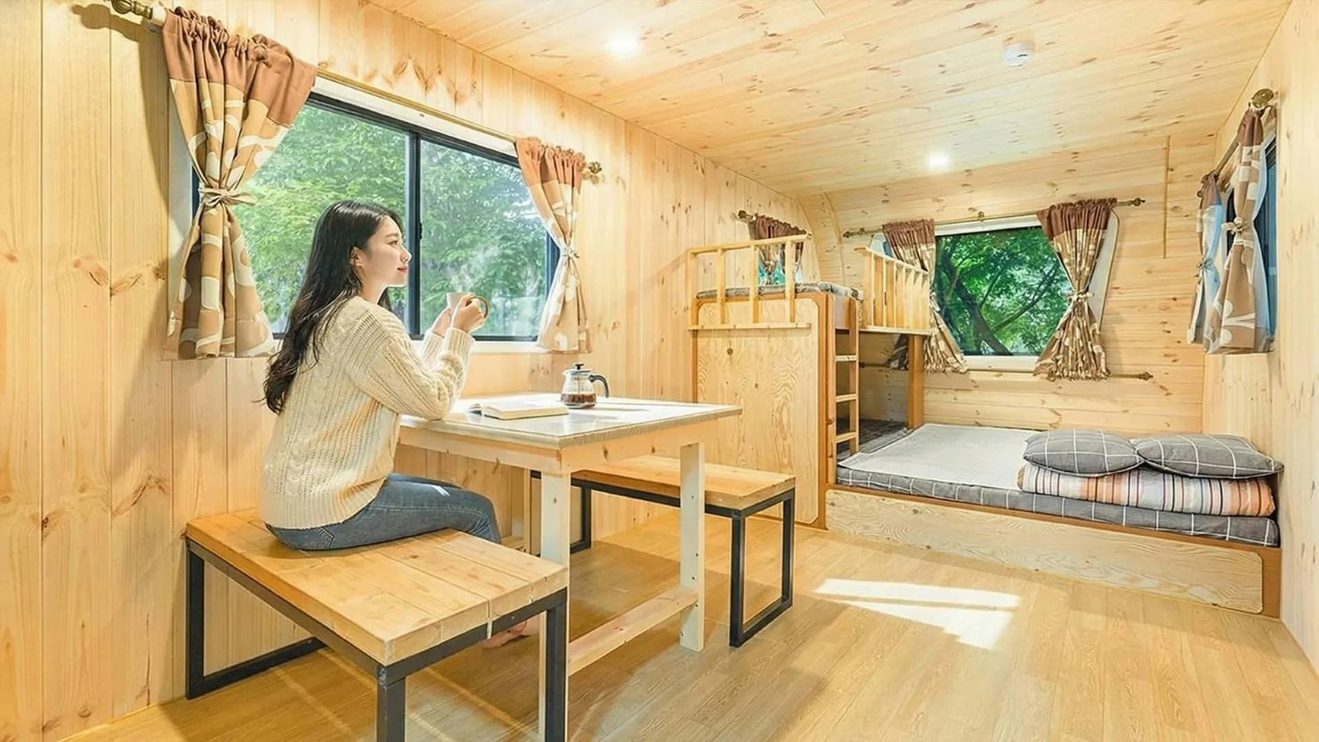 Property building, Bed in Gapeyong Donghwa Caravan