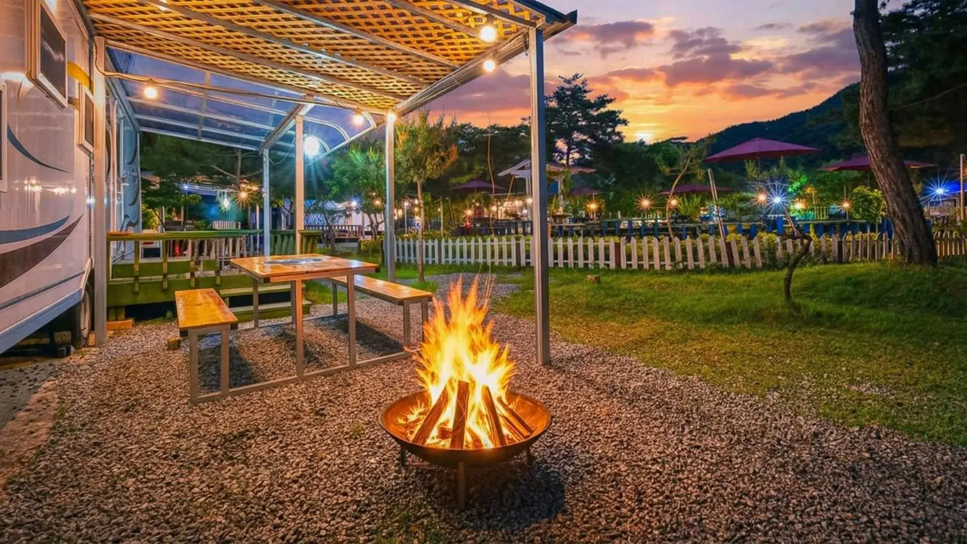 Property building in Gapeyong Donghwa Caravan Property building in Gapeyong Donghwa Caravan