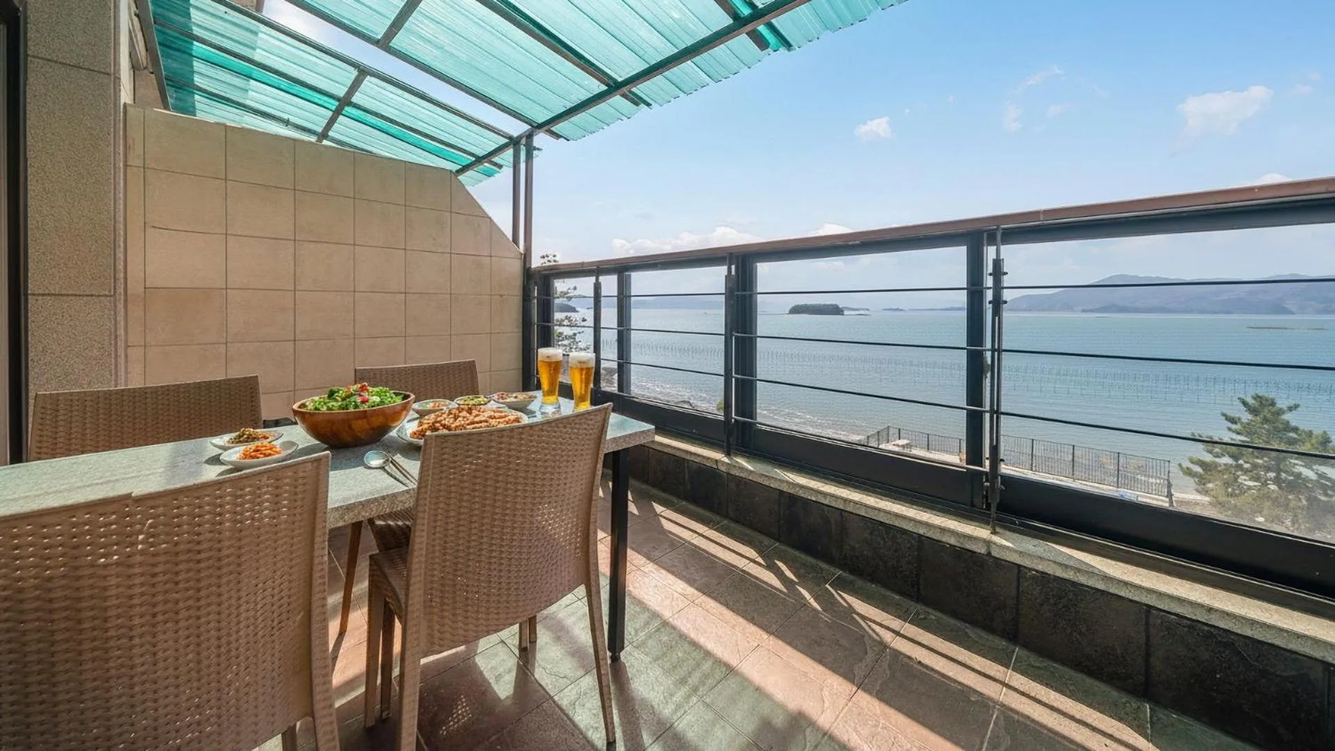 Property building in Sacheon Bichae Pension