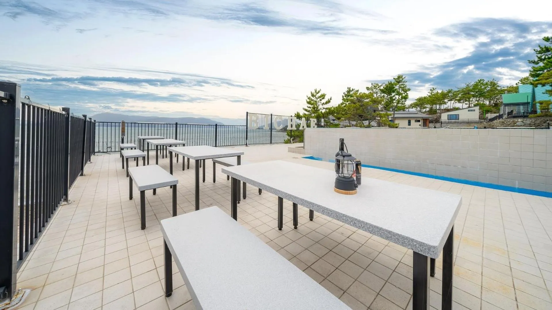 Property building in Sacheon Bichae Pension